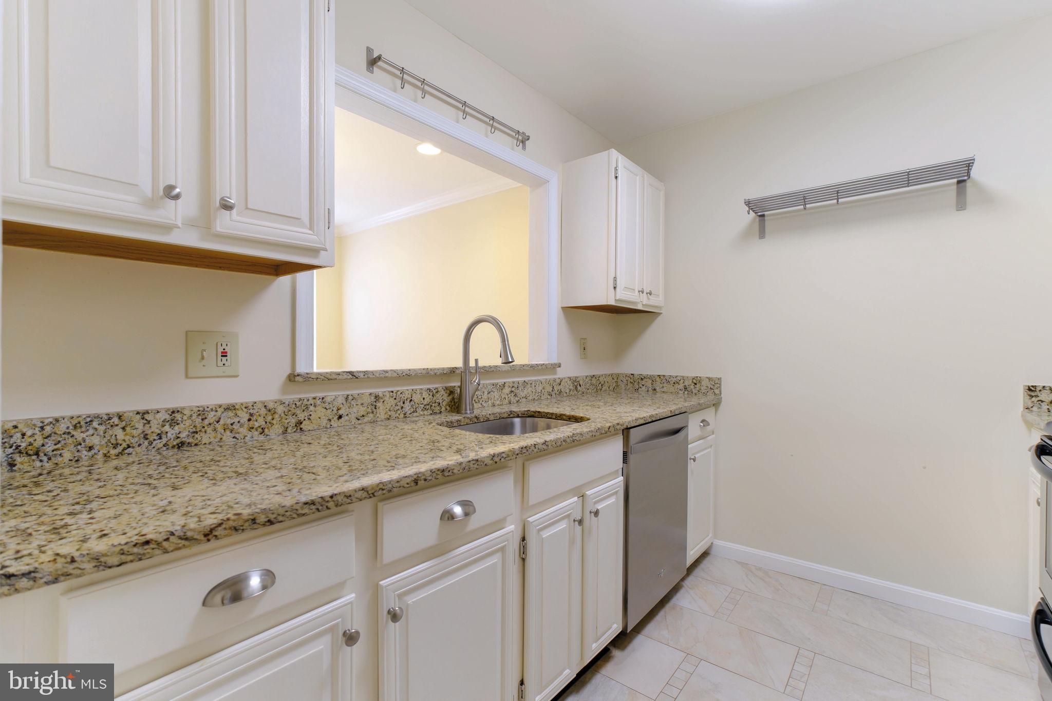 Real estate listing preview #2