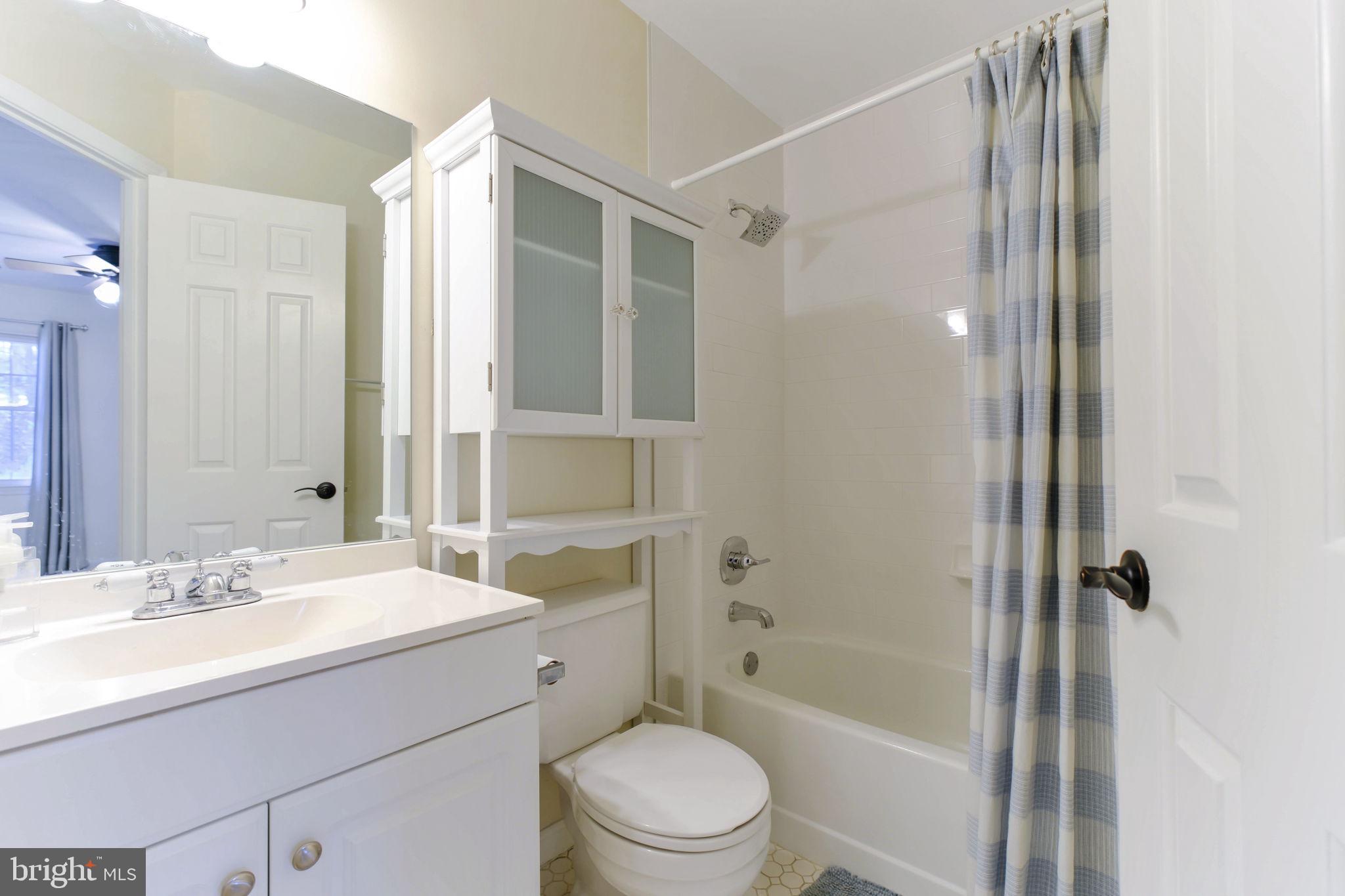 Real estate listing preview #14