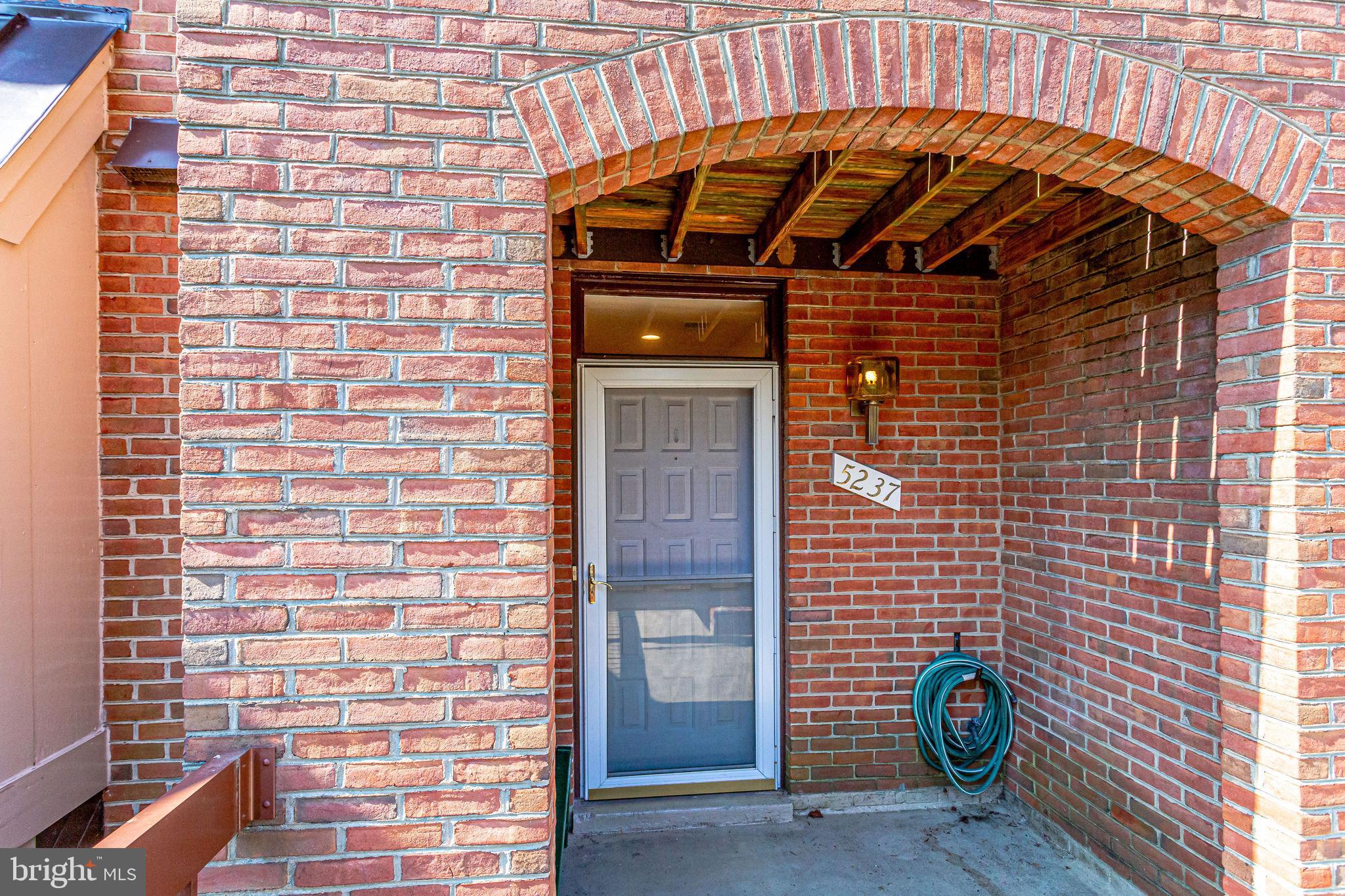 Real estate listing preview #4