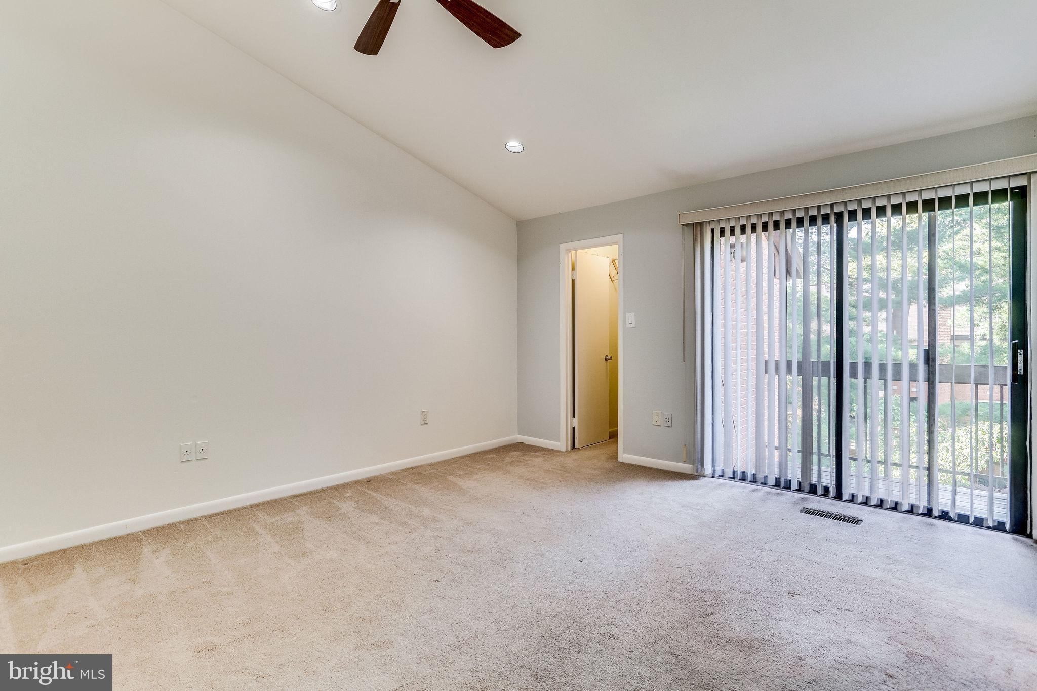 Real estate listing preview #14