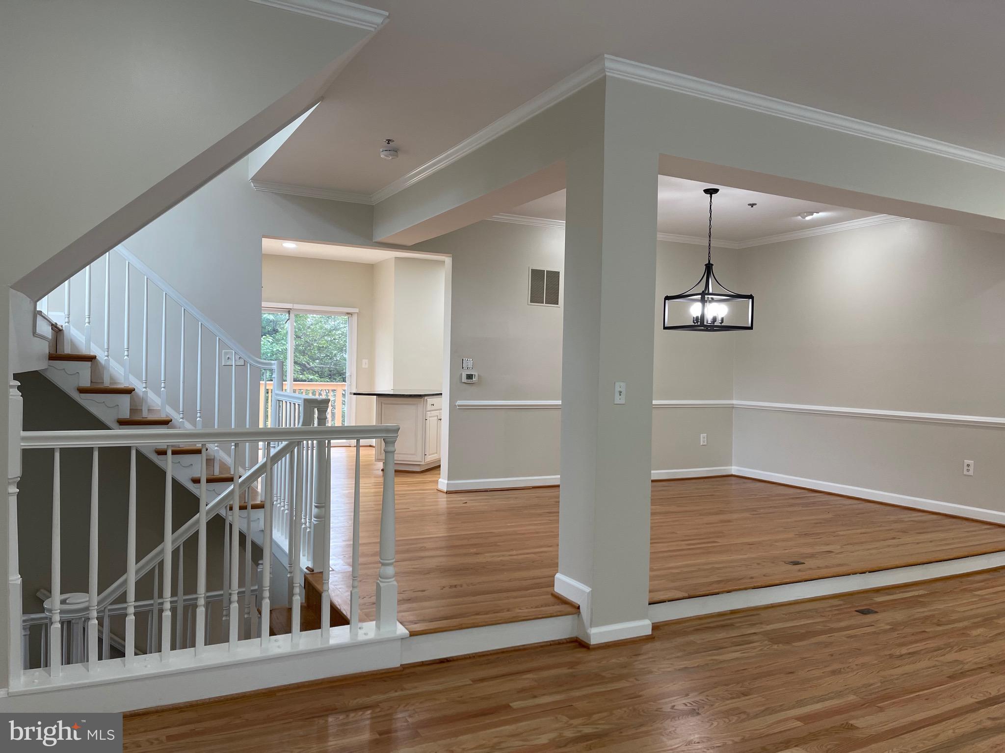 Real estate listing preview #12