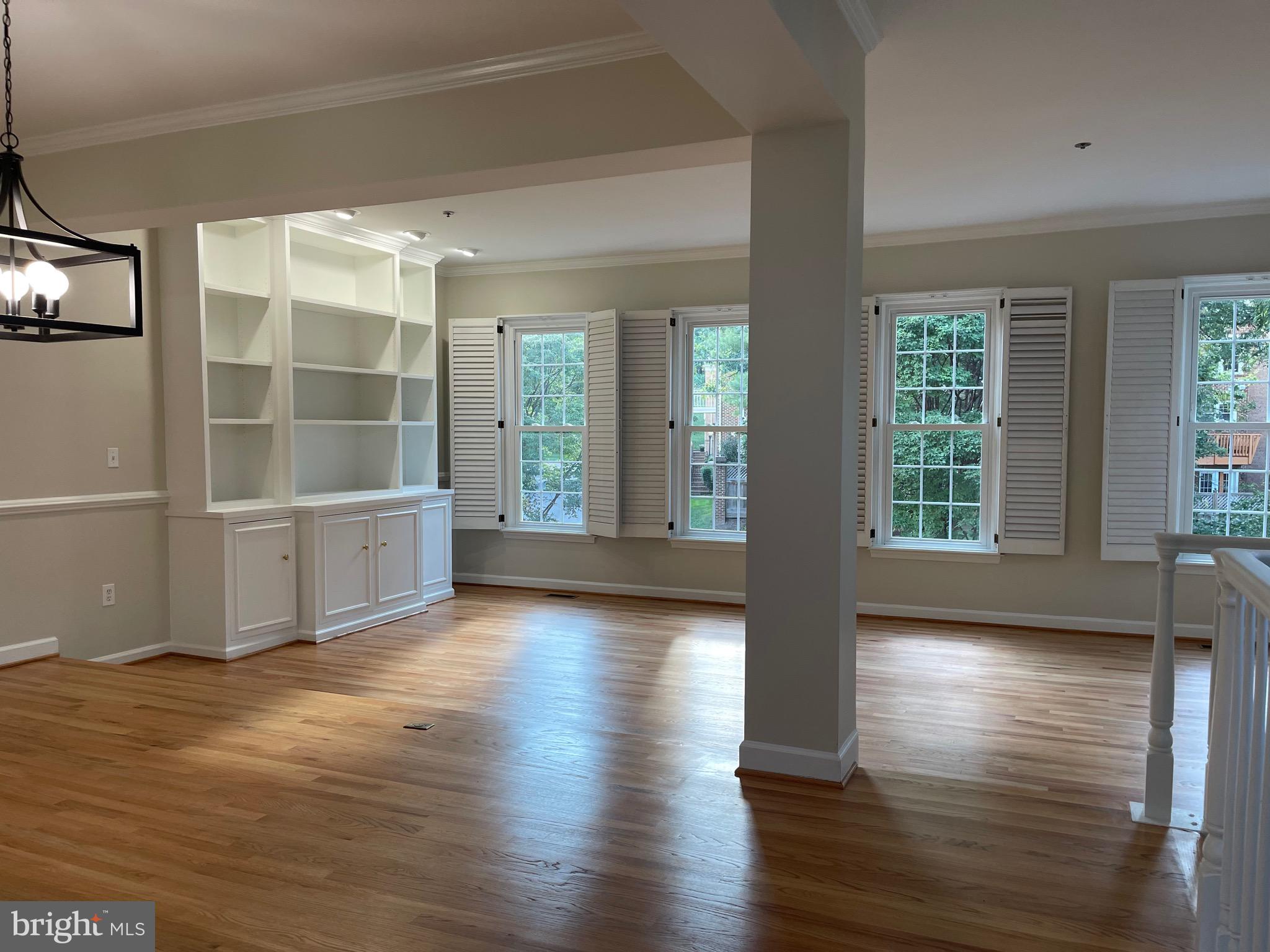 Real estate listing preview #13