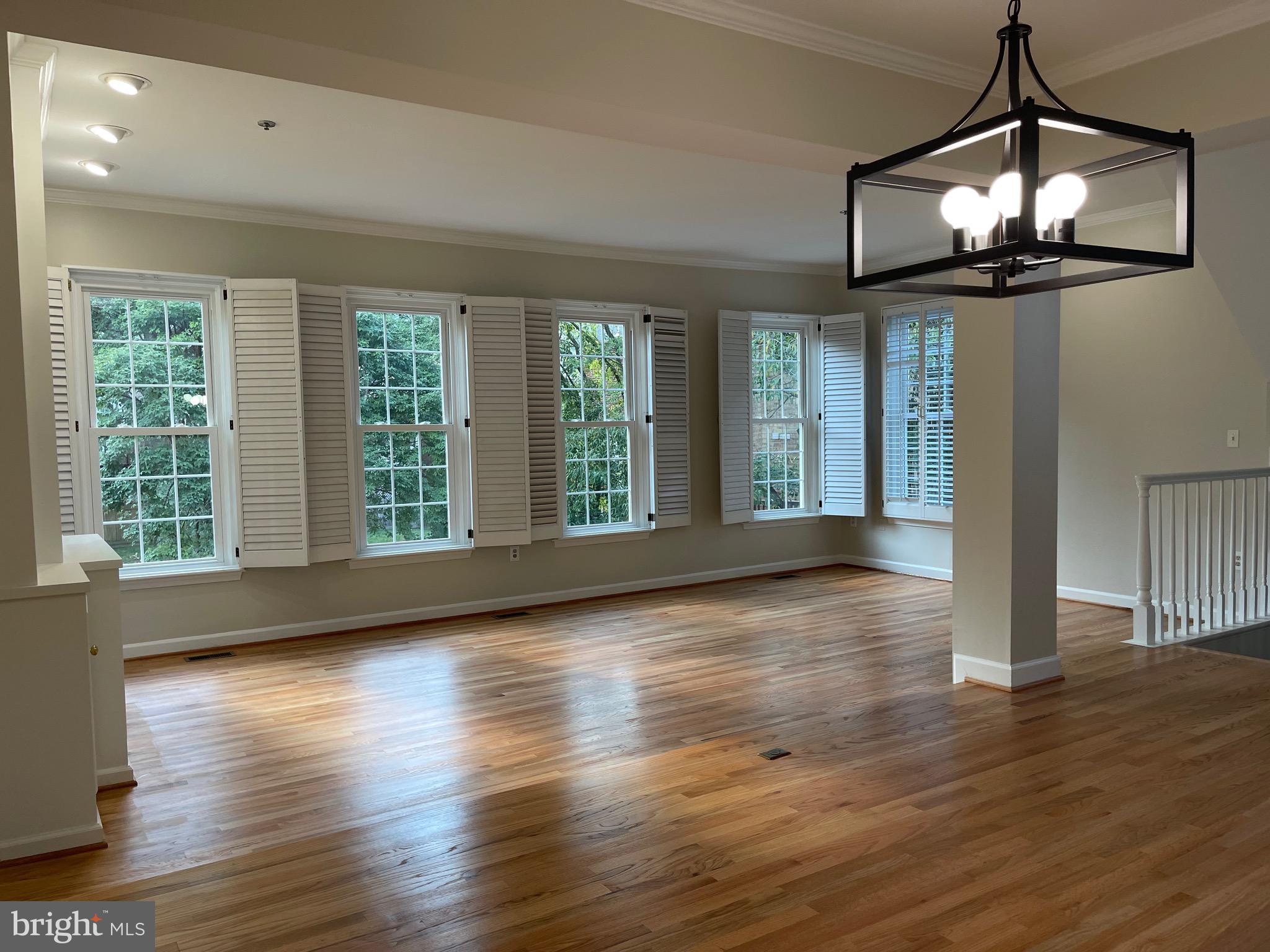 Real estate listing preview #11