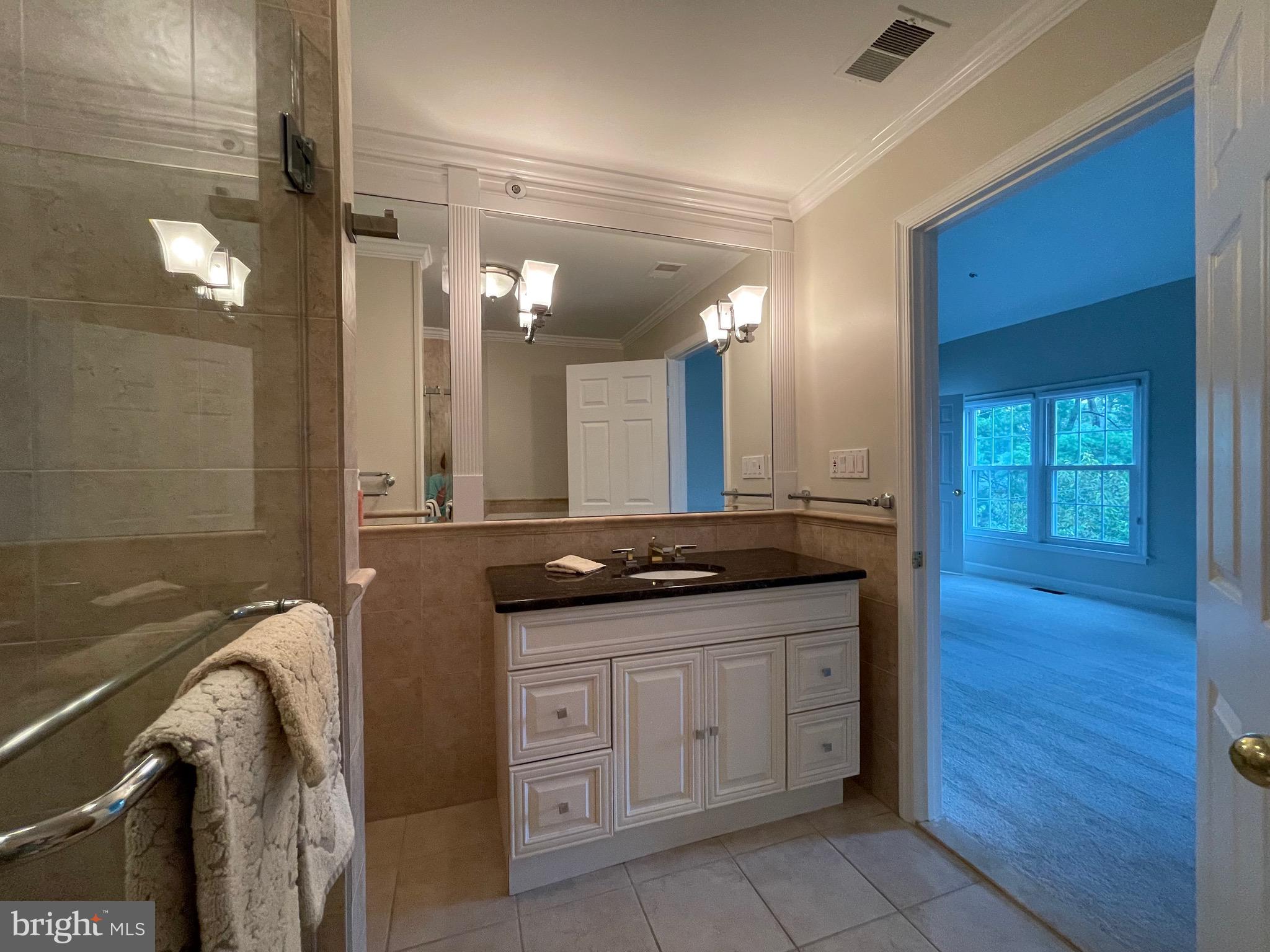 Real estate listing preview #32