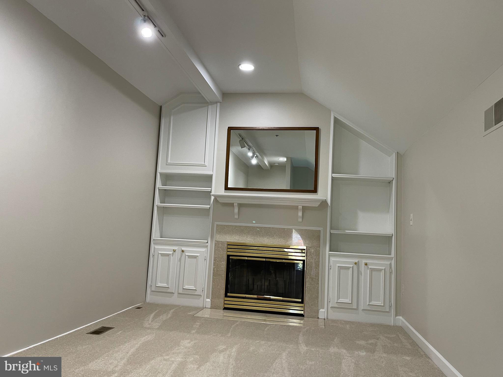 Real estate listing preview #36