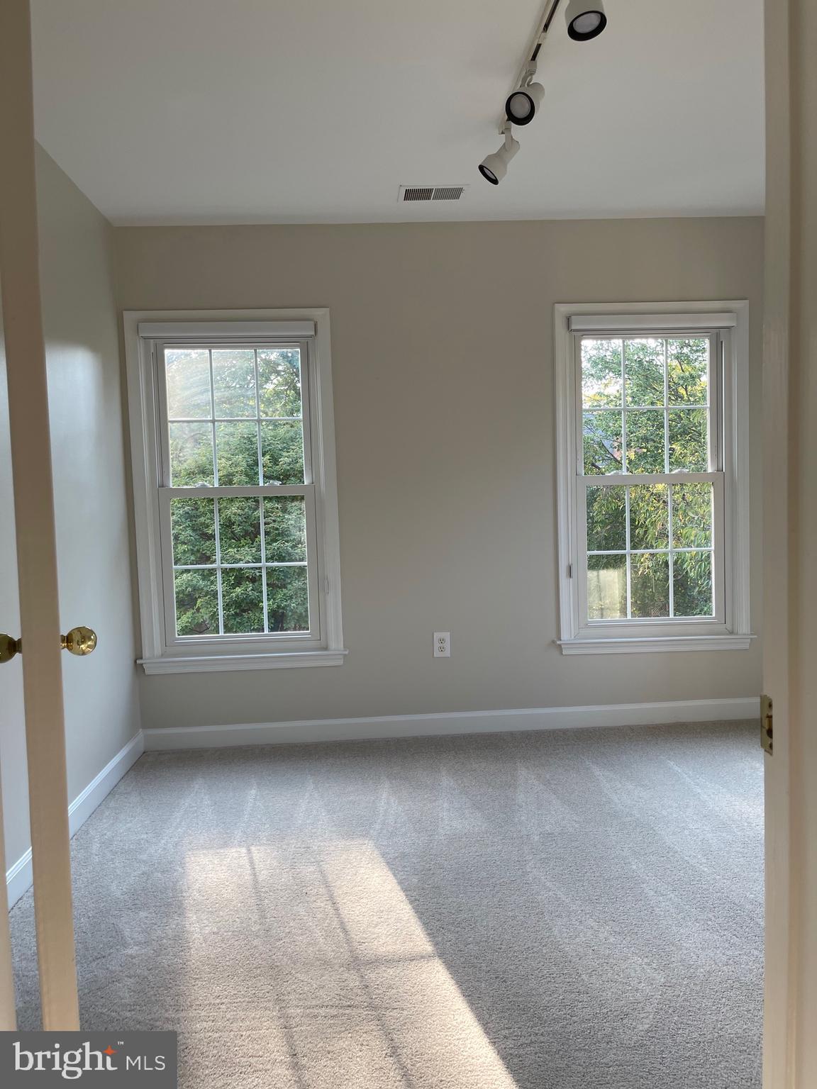 Real estate listing preview #42