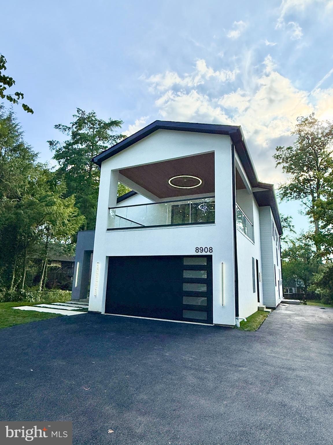 Real estate listing preview #2