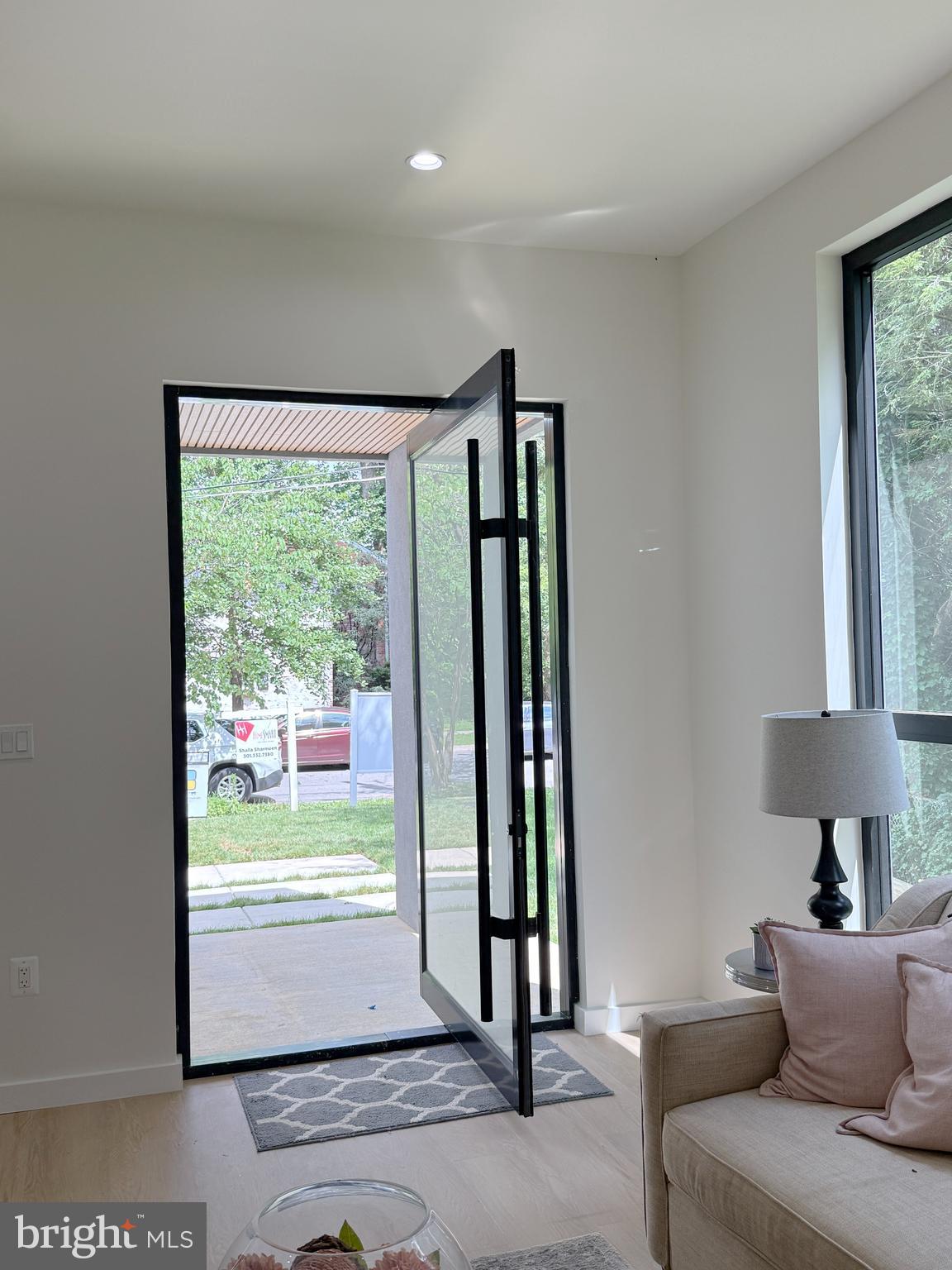 Real estate listing preview #4