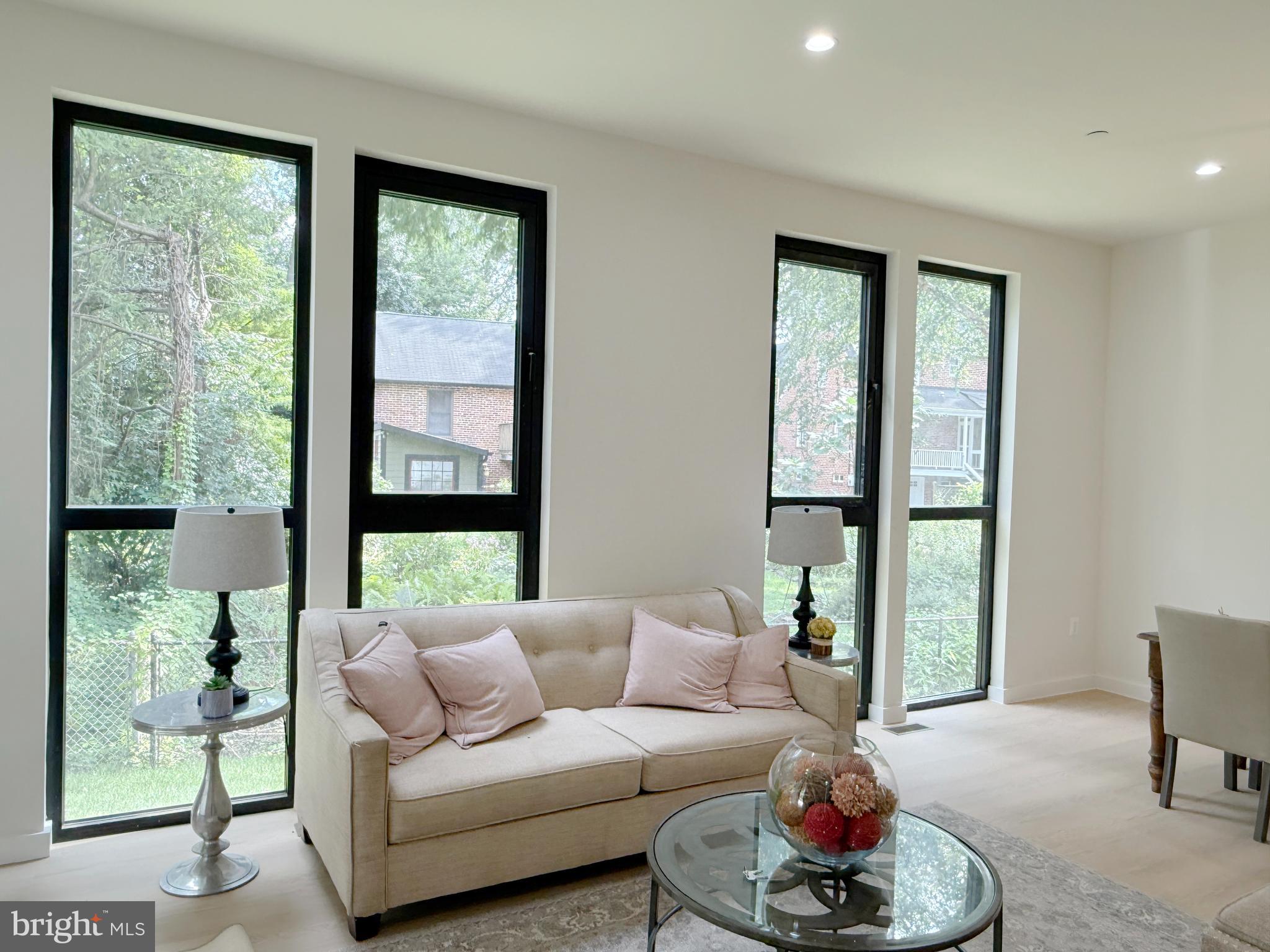 Real estate listing preview #5