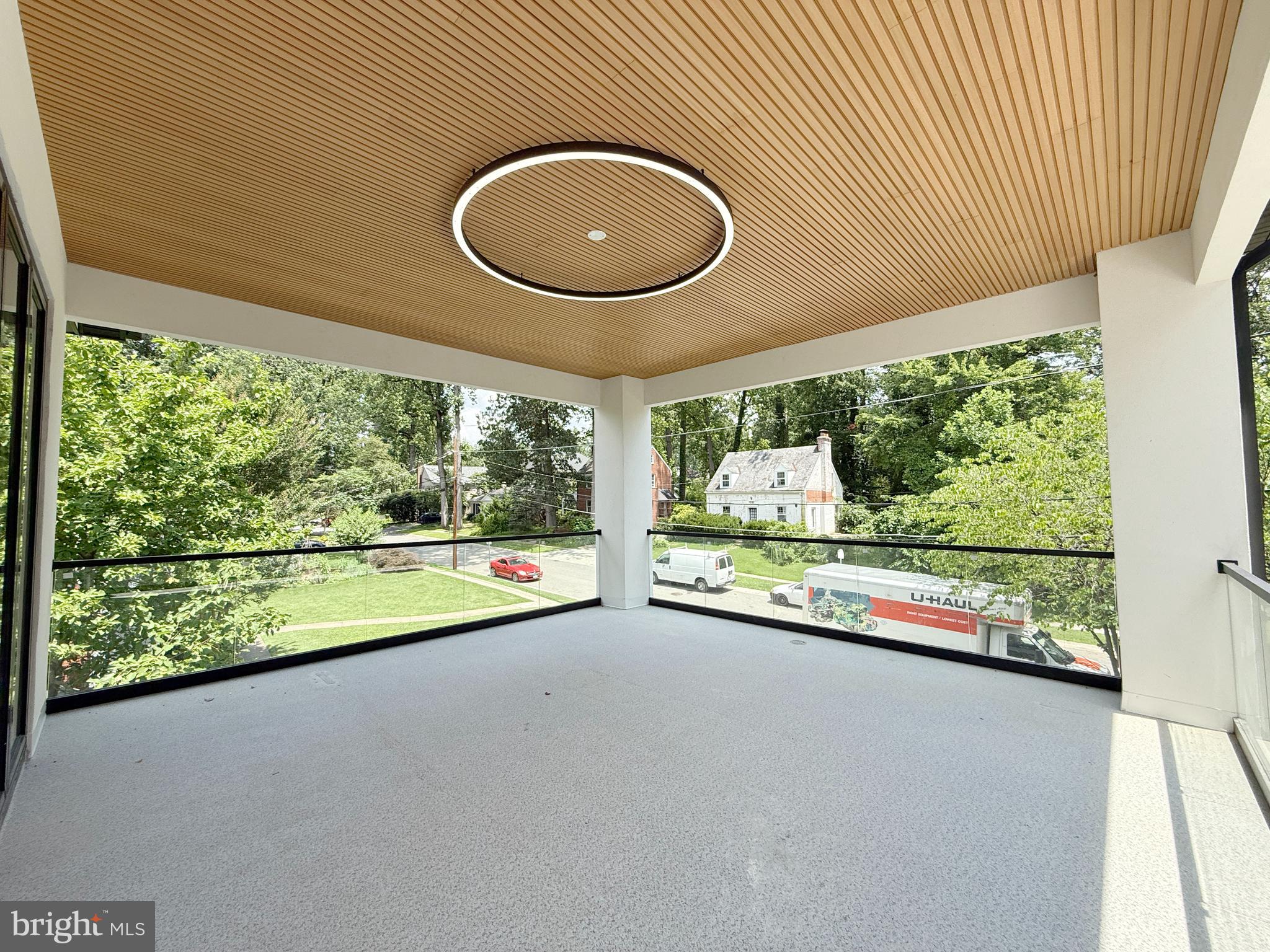 Real estate listing preview #23