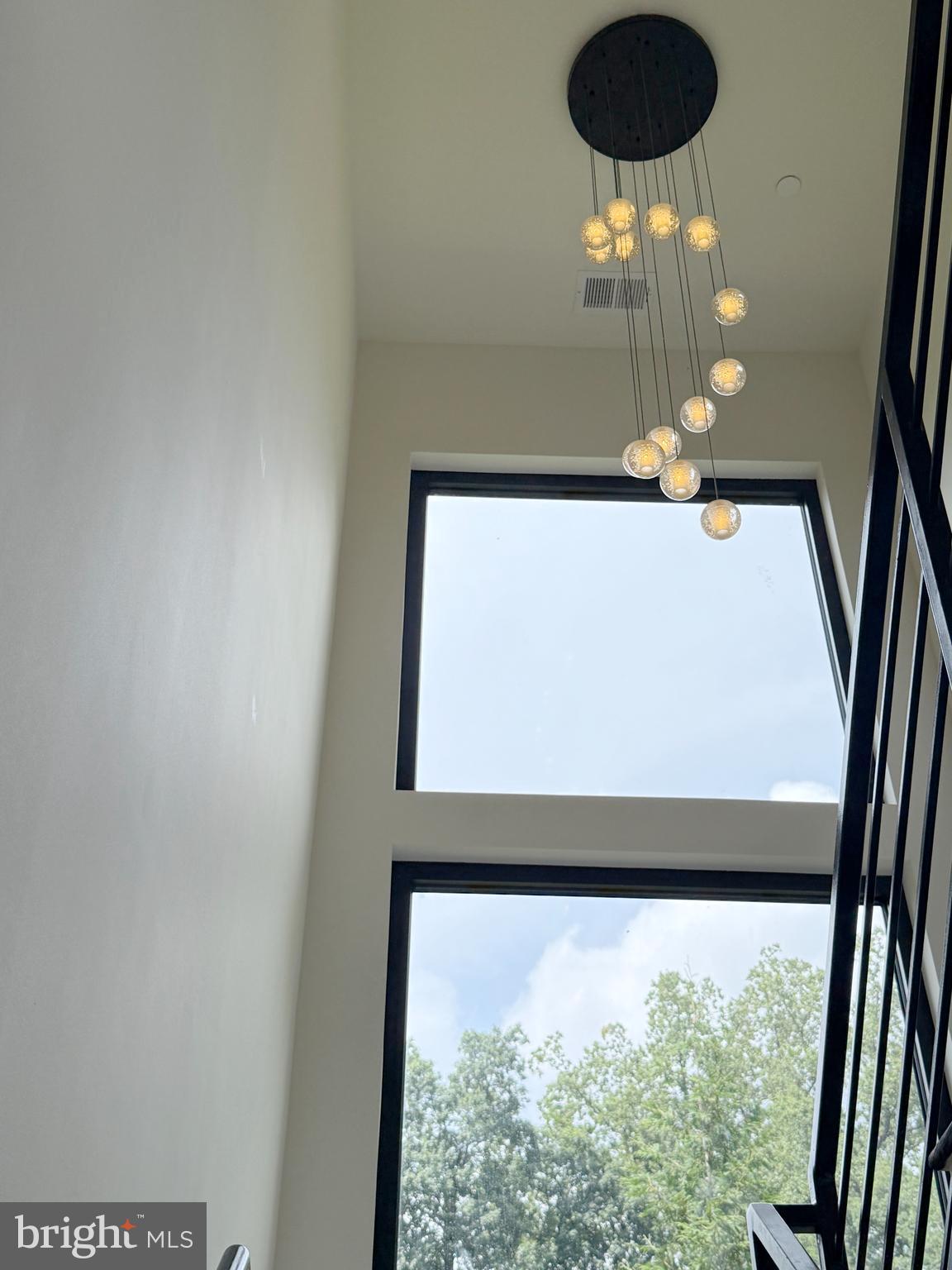 Real estate listing preview #18