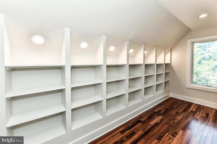 Real estate listing preview #15