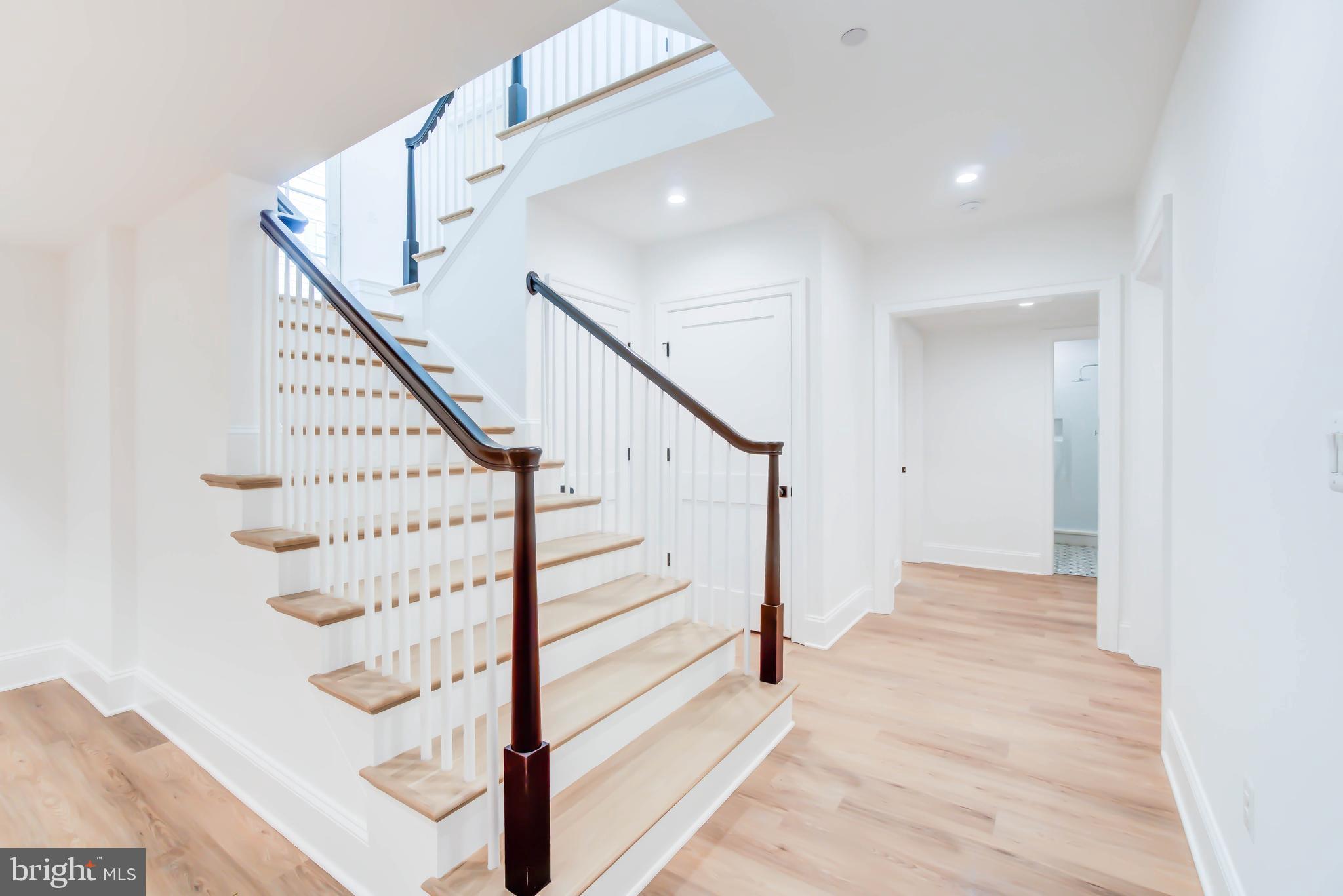 Real estate listing preview #64