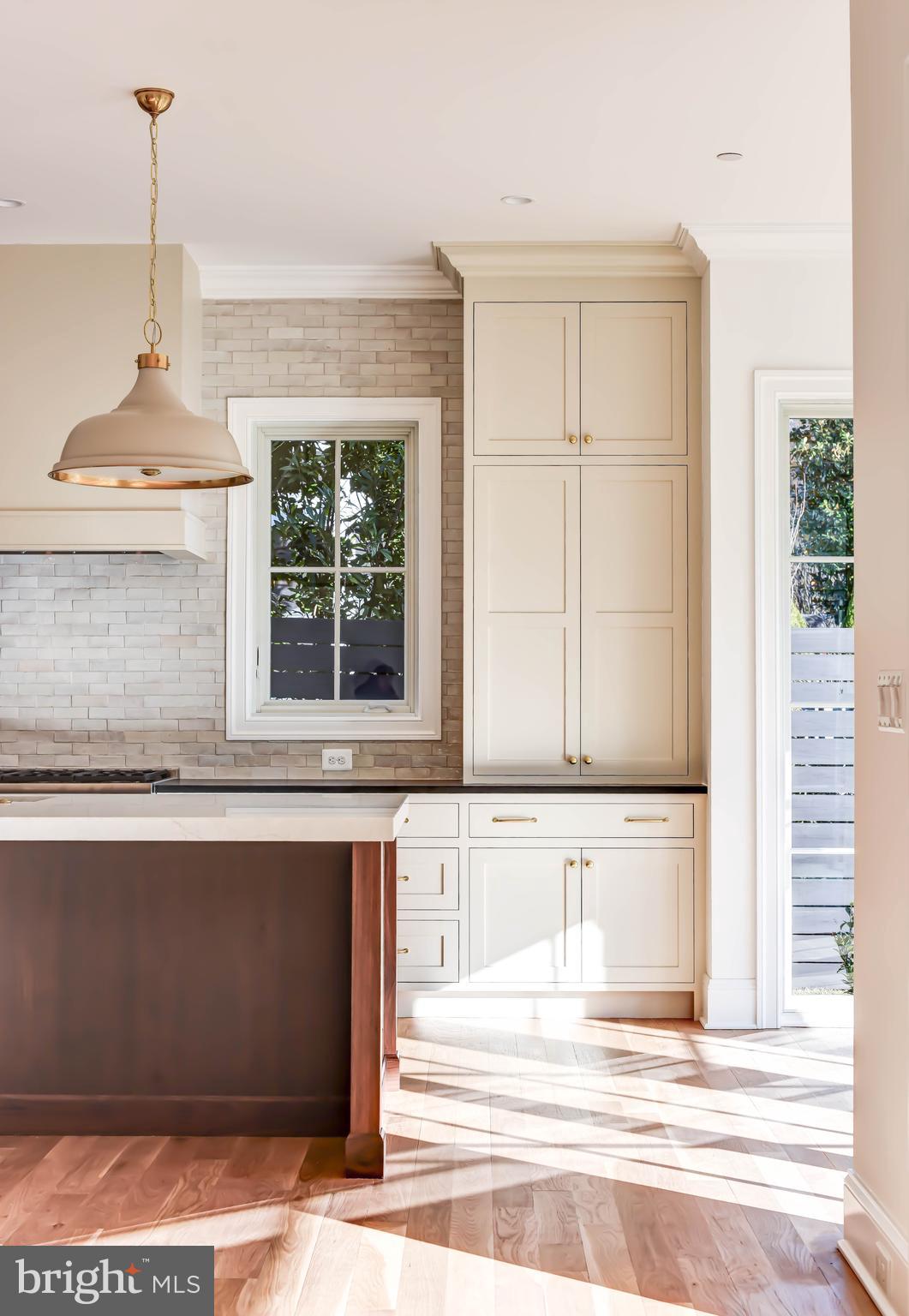 Real estate listing preview #17