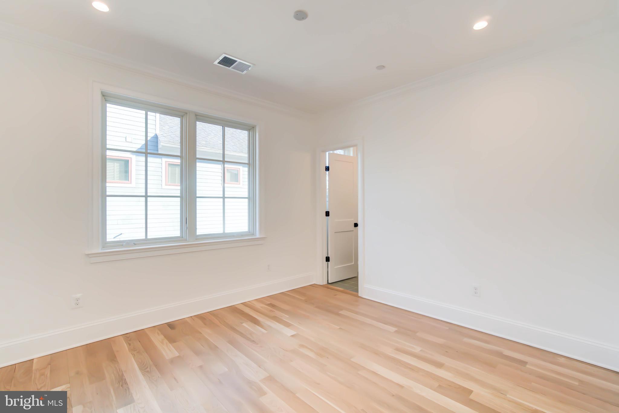 Real estate listing preview #50