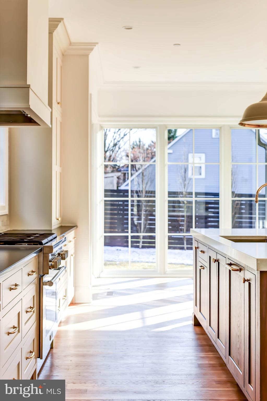 Real estate listing preview #15