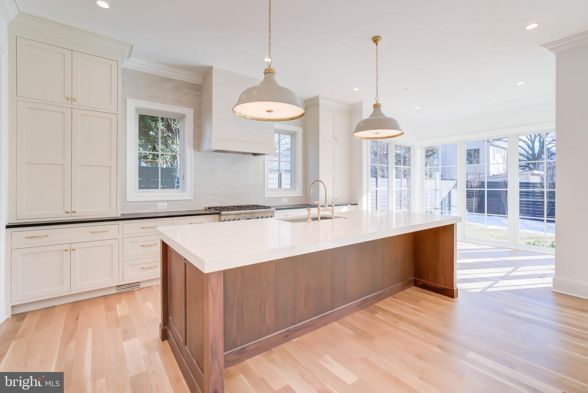 Real estate listing preview #26