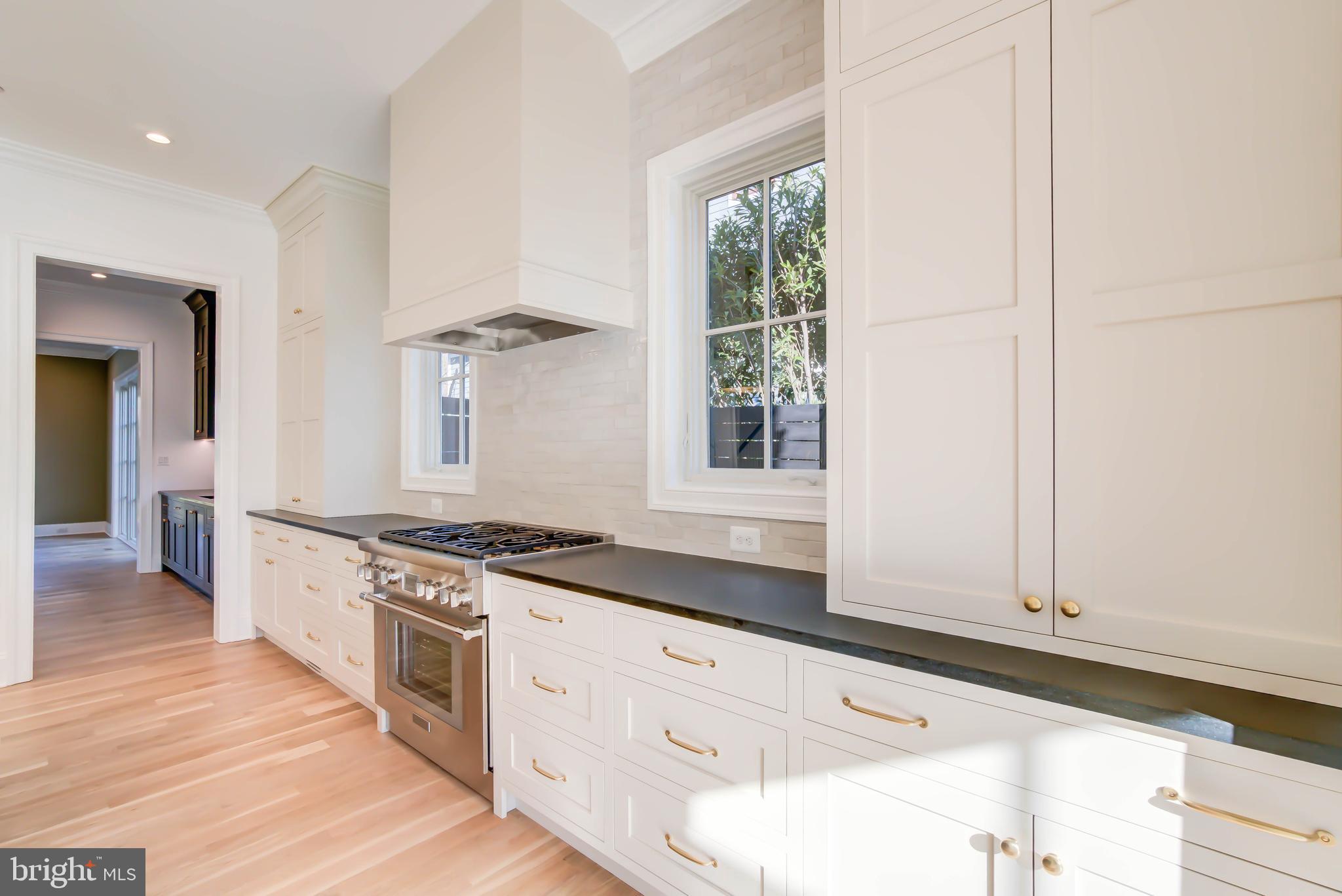 Real estate listing preview #22