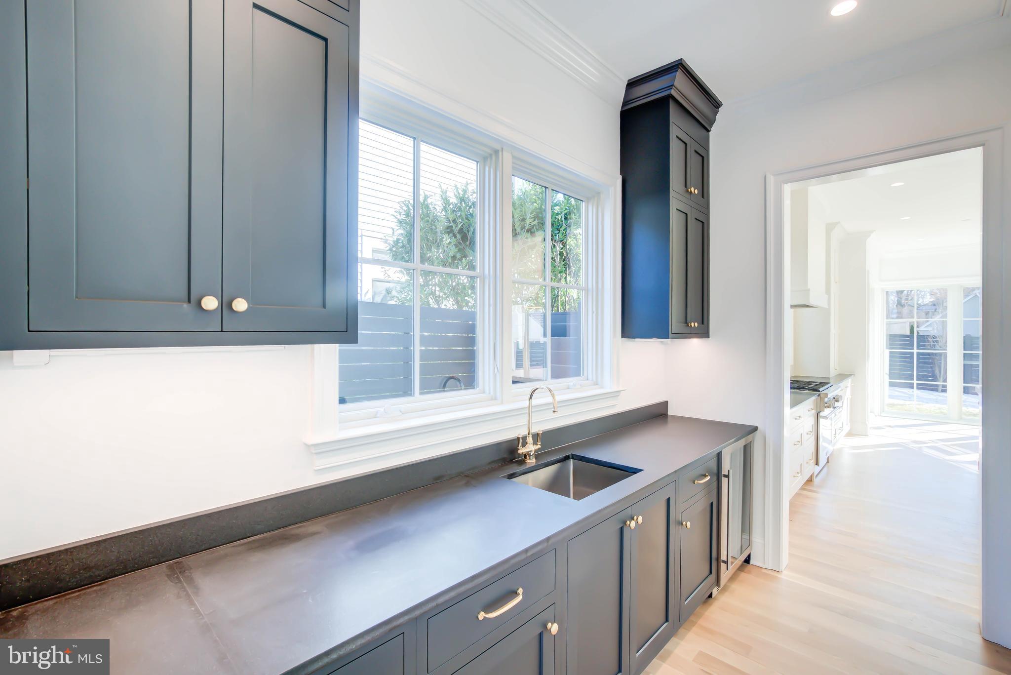 Real estate listing preview #13