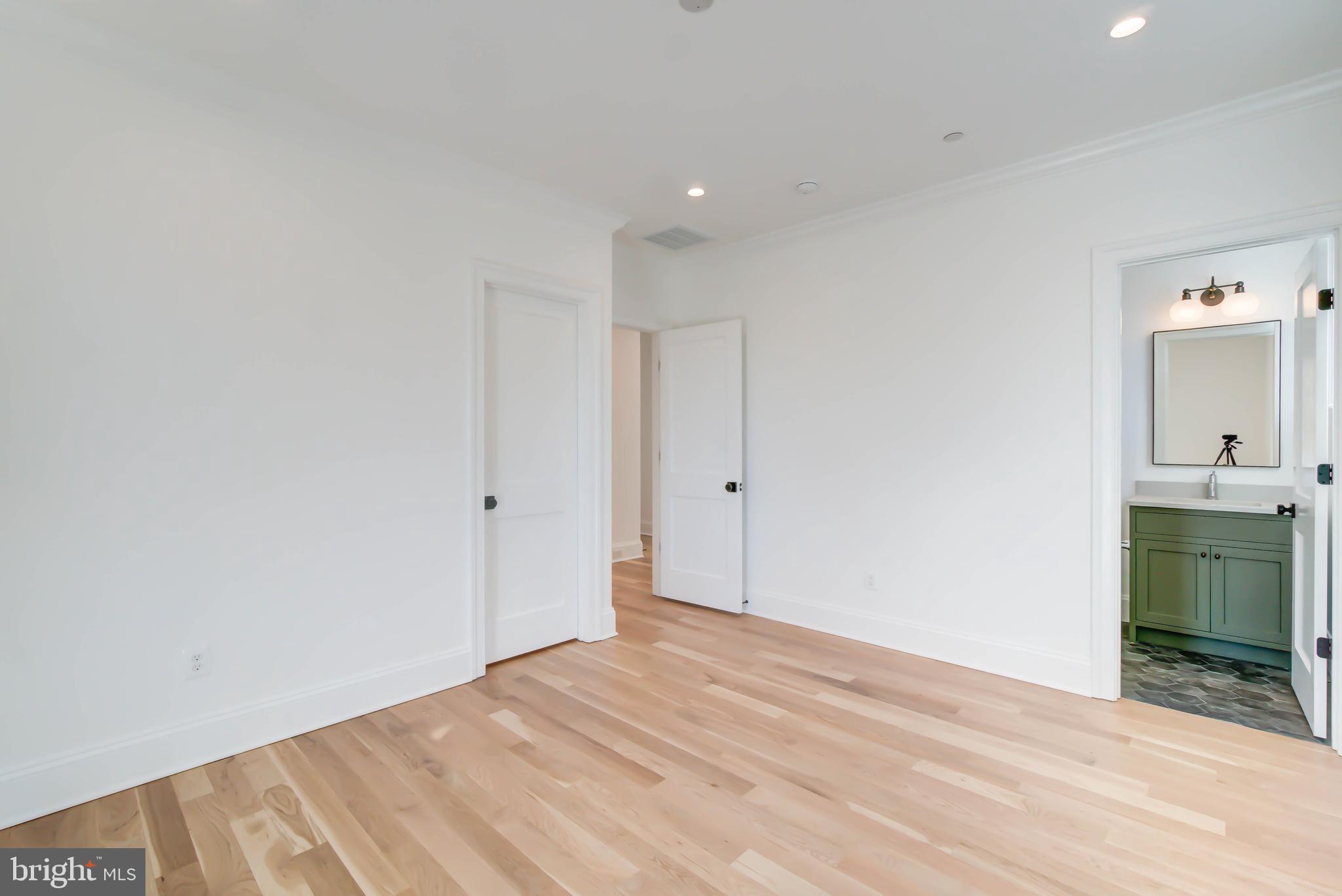 Real estate listing preview #59