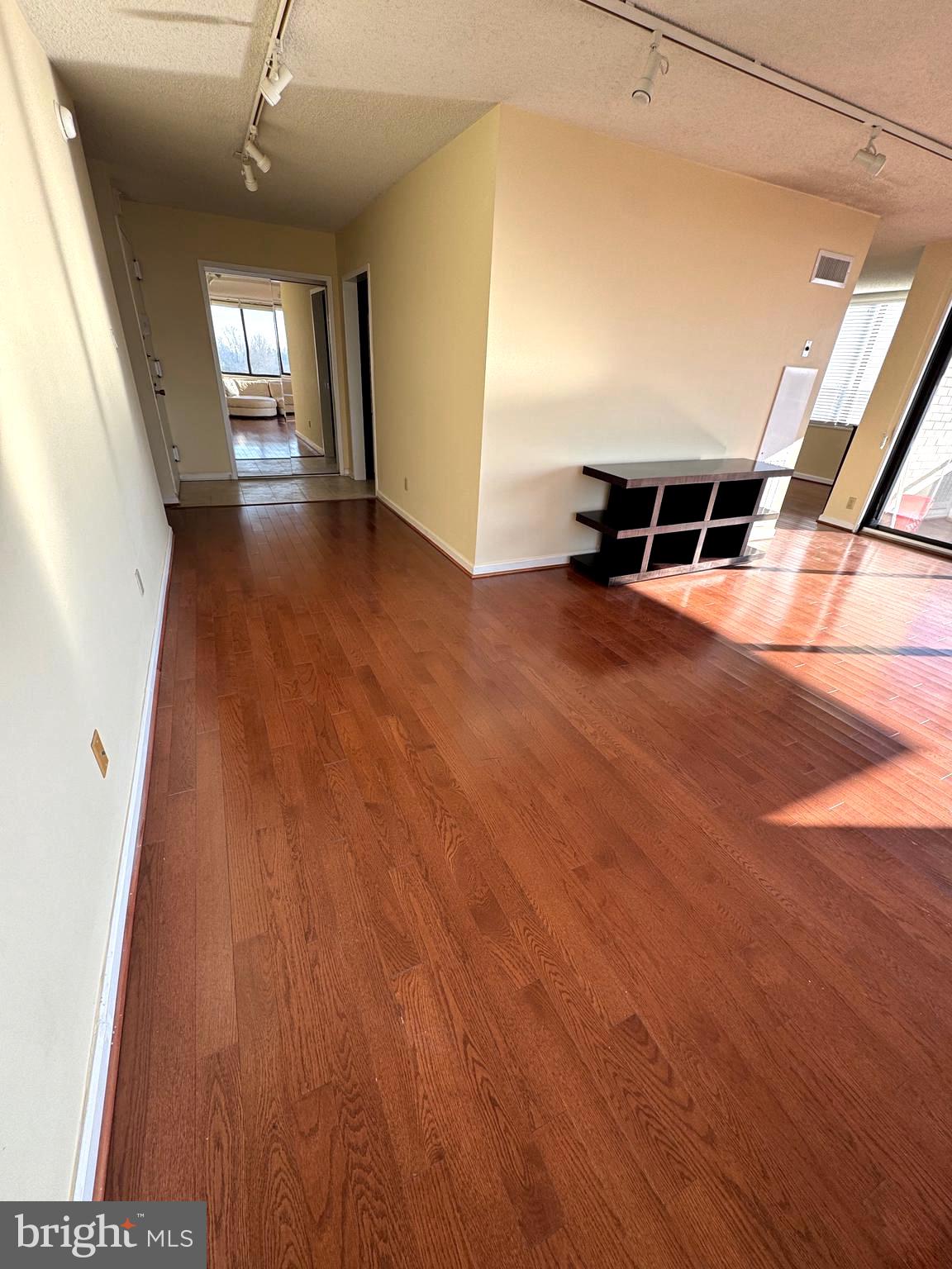 Real estate listing preview #56