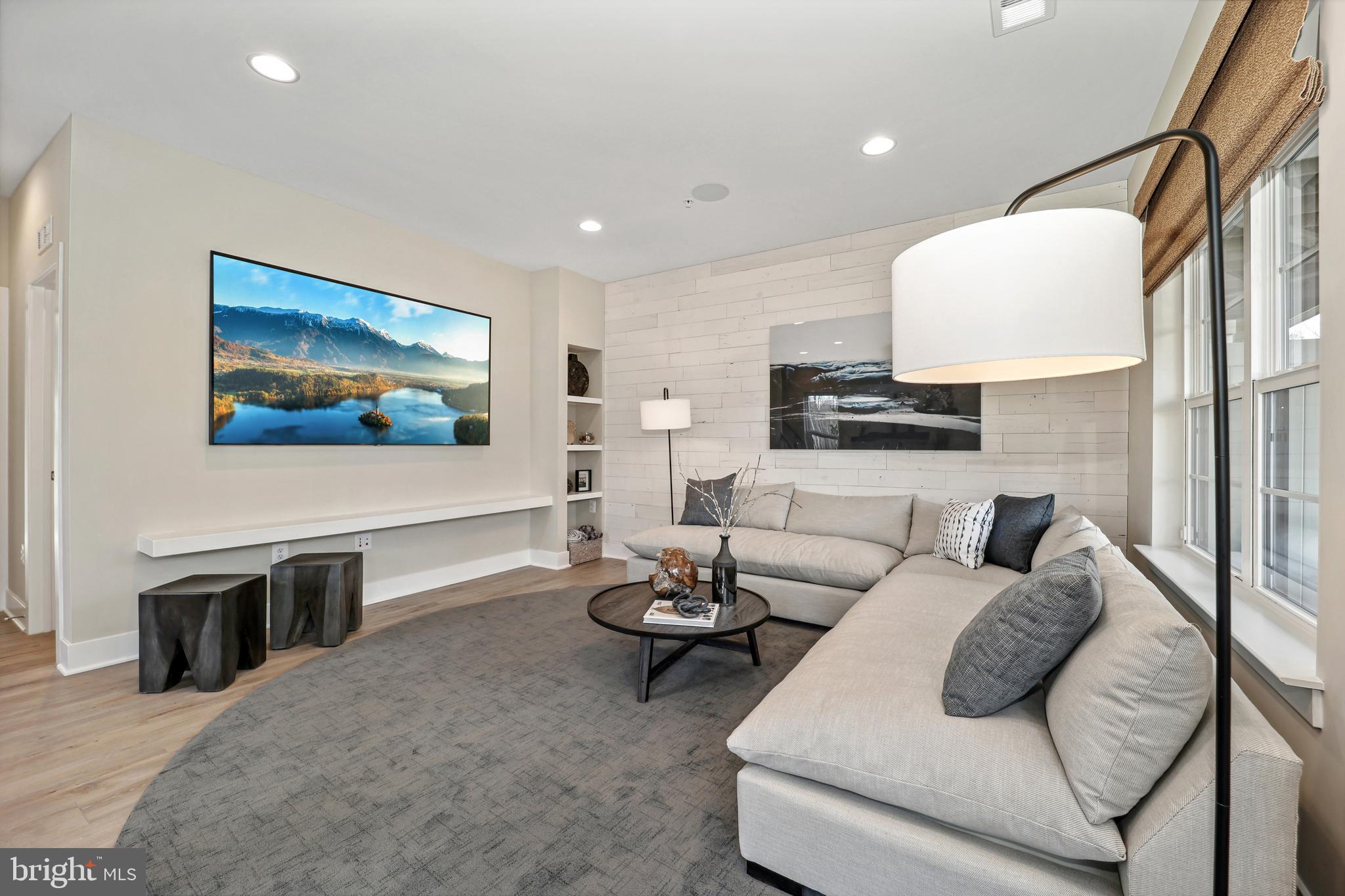 Real estate listing preview #6