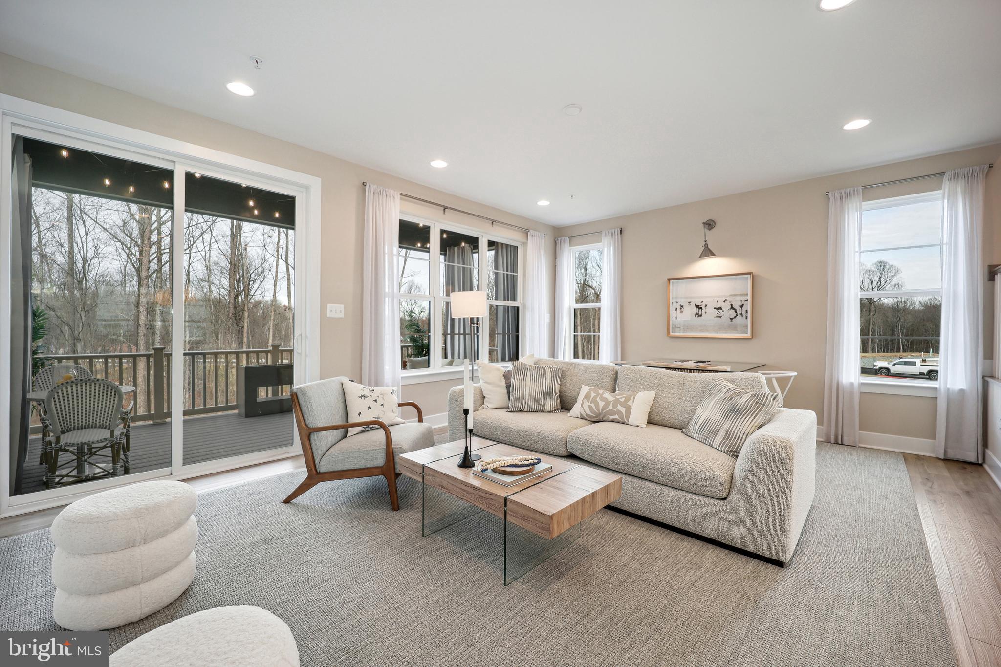 Real estate listing preview #8