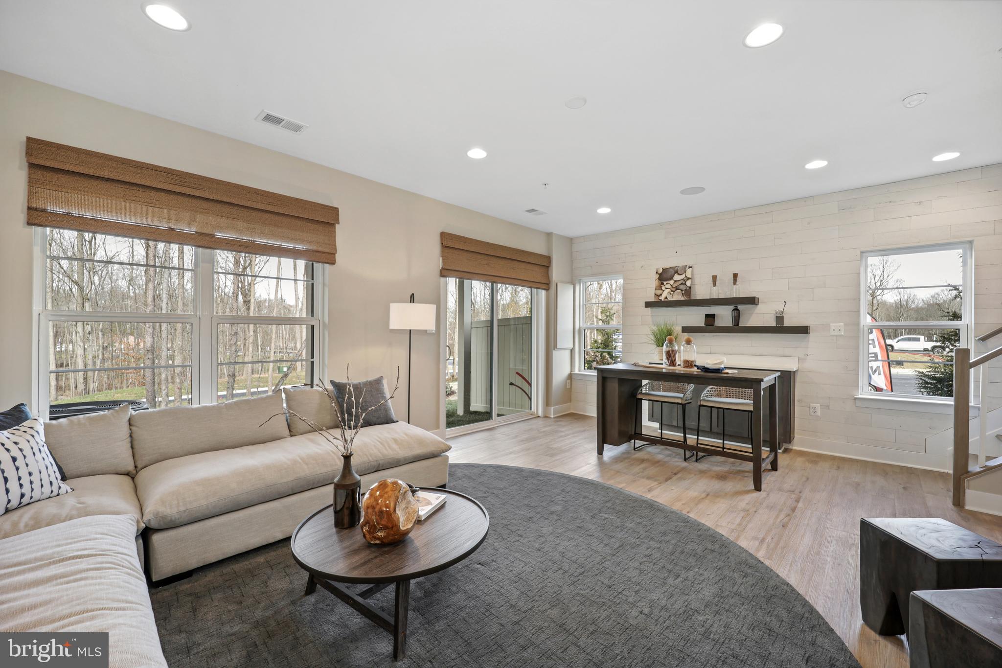 Real estate listing preview #5