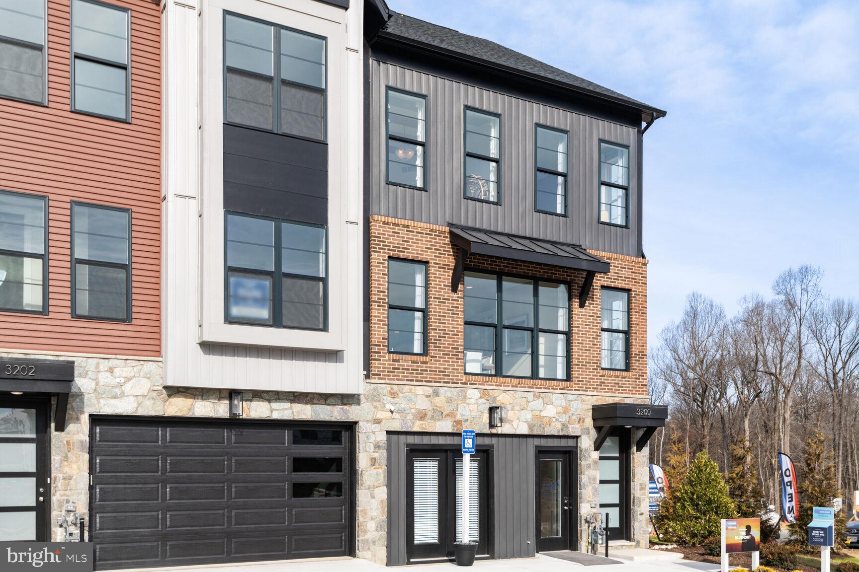 Real estate listing preview #2