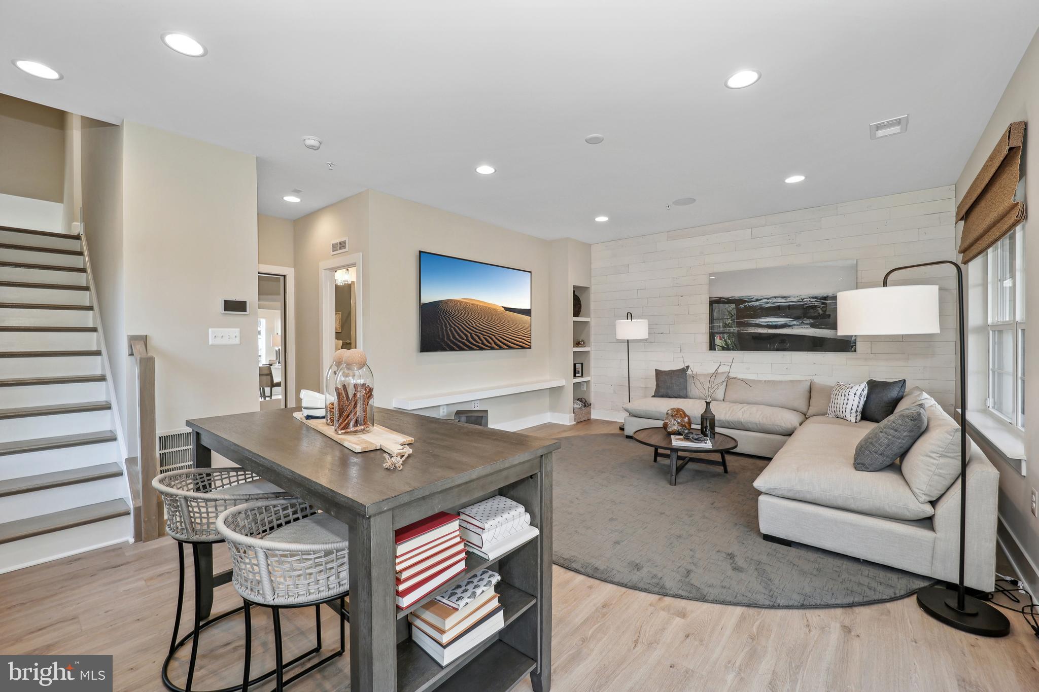 Real estate listing preview #4