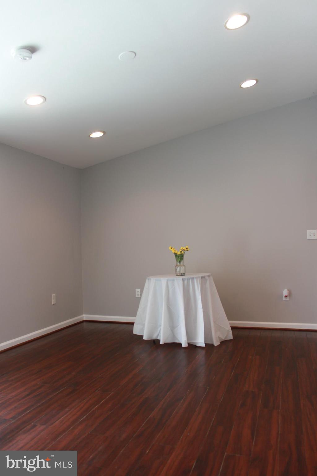 Real estate listing preview #38