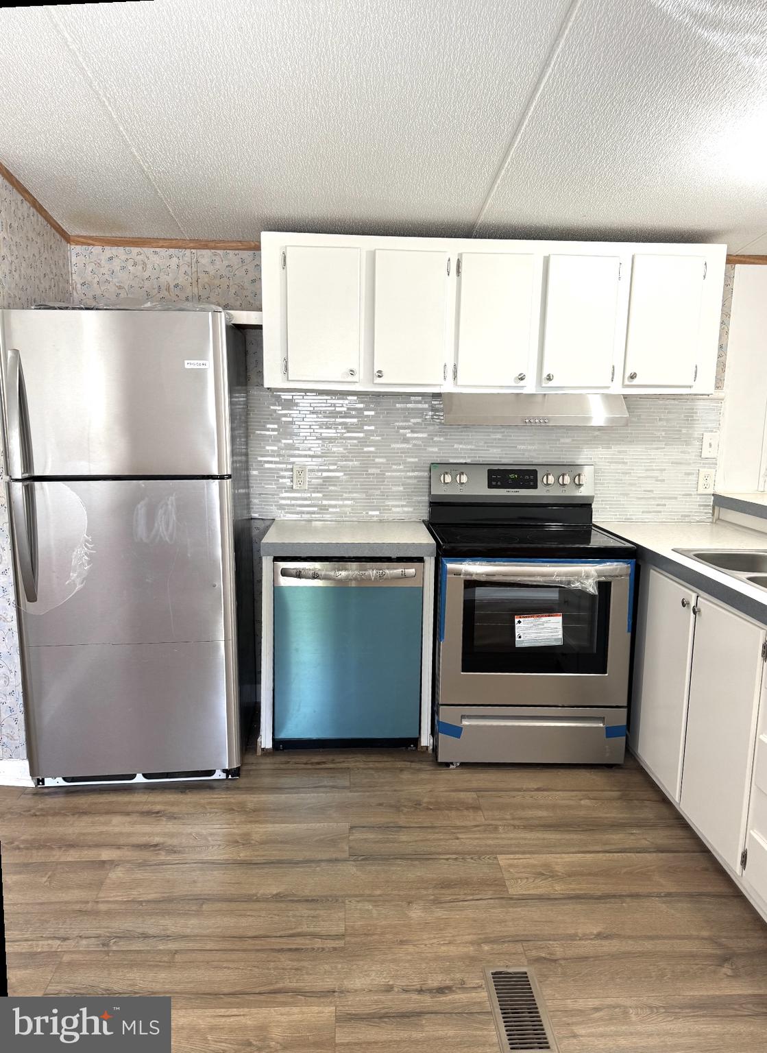 Real estate listing preview #3