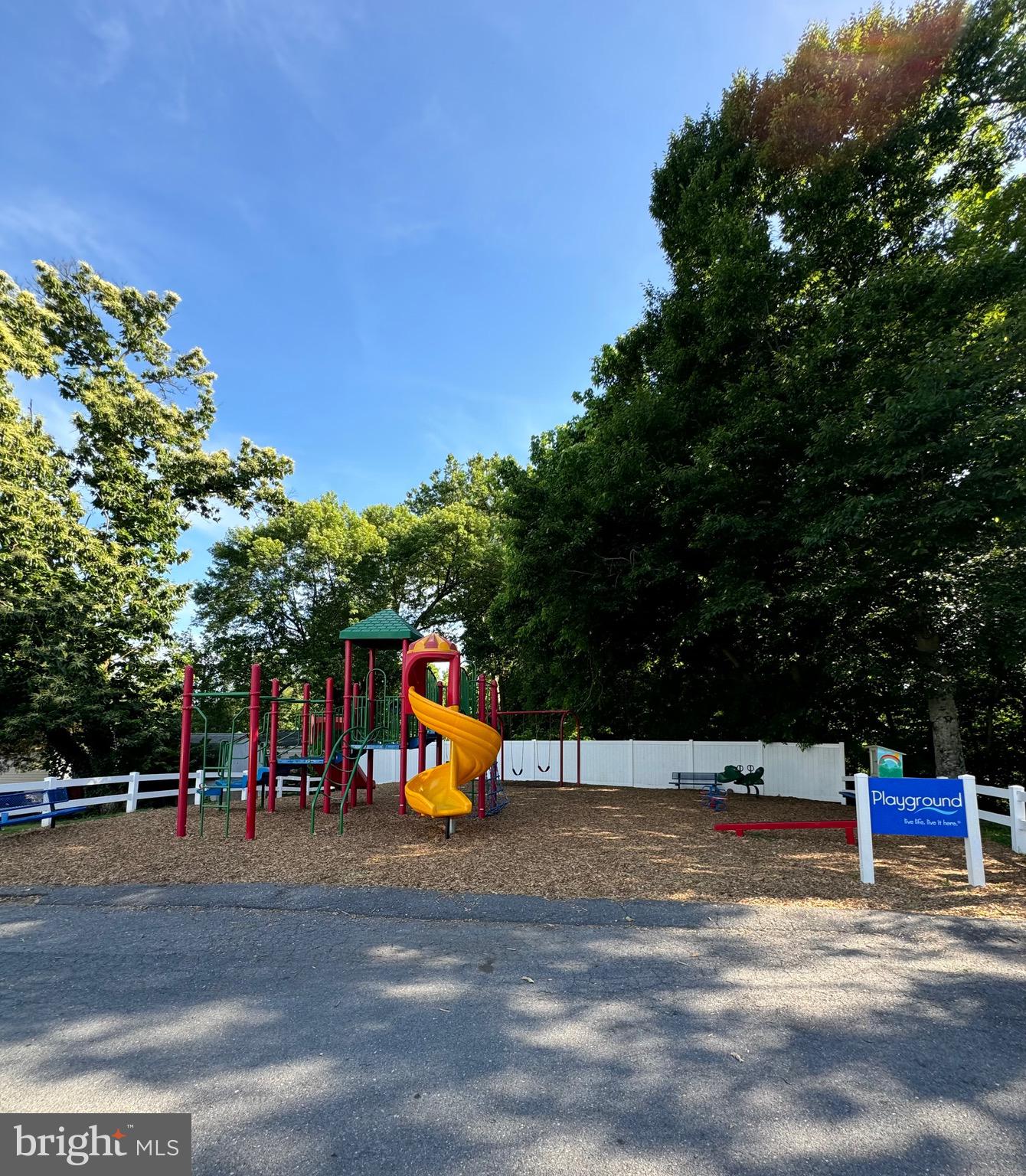 Real estate listing preview #9