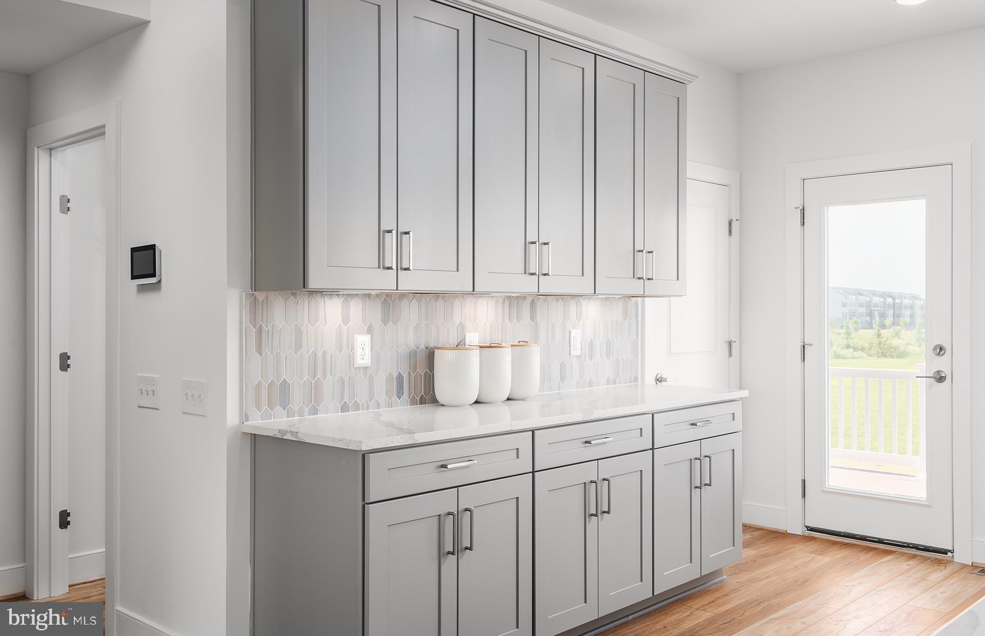 Real estate listing preview #9