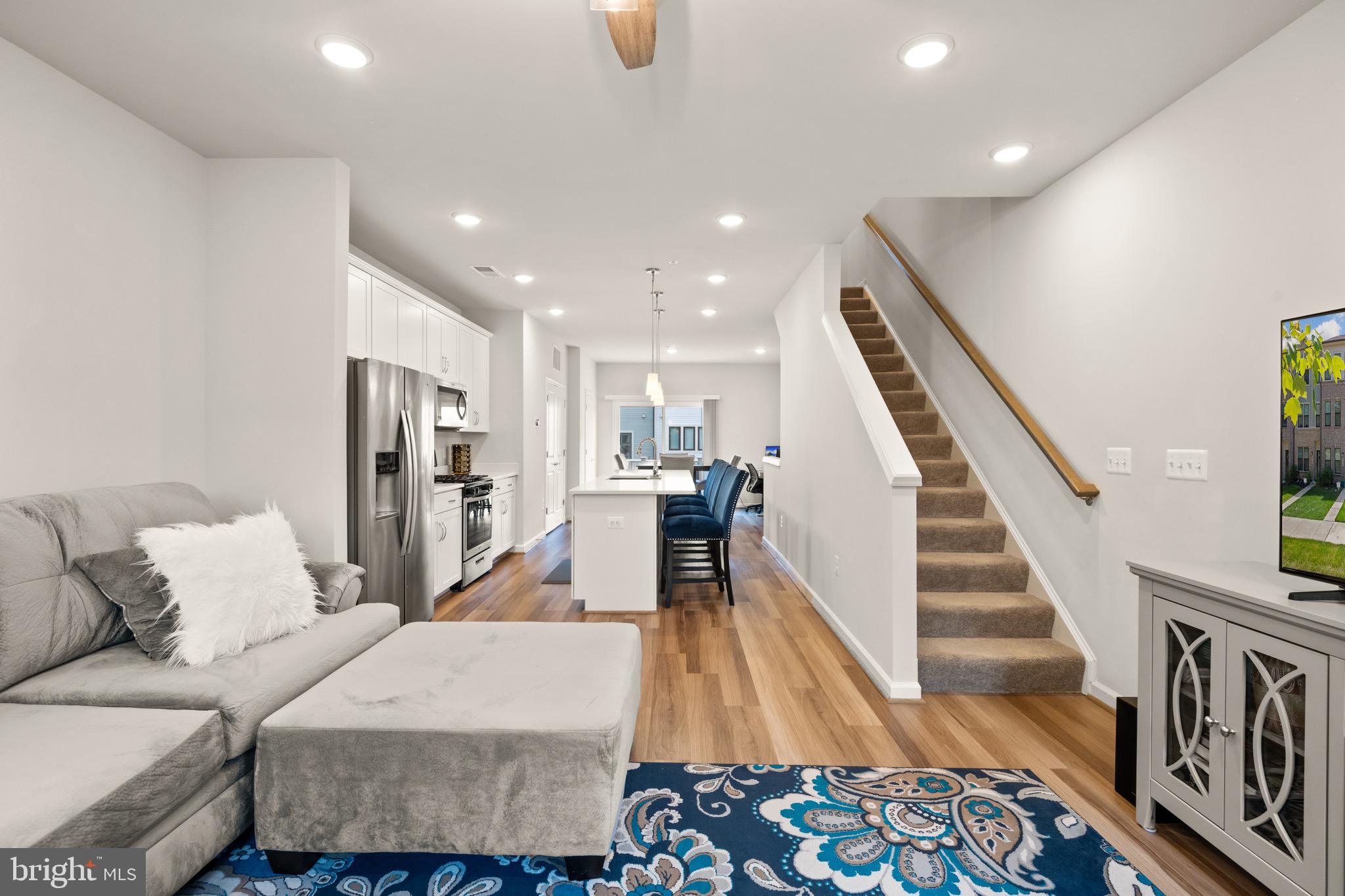 Real estate listing preview #4