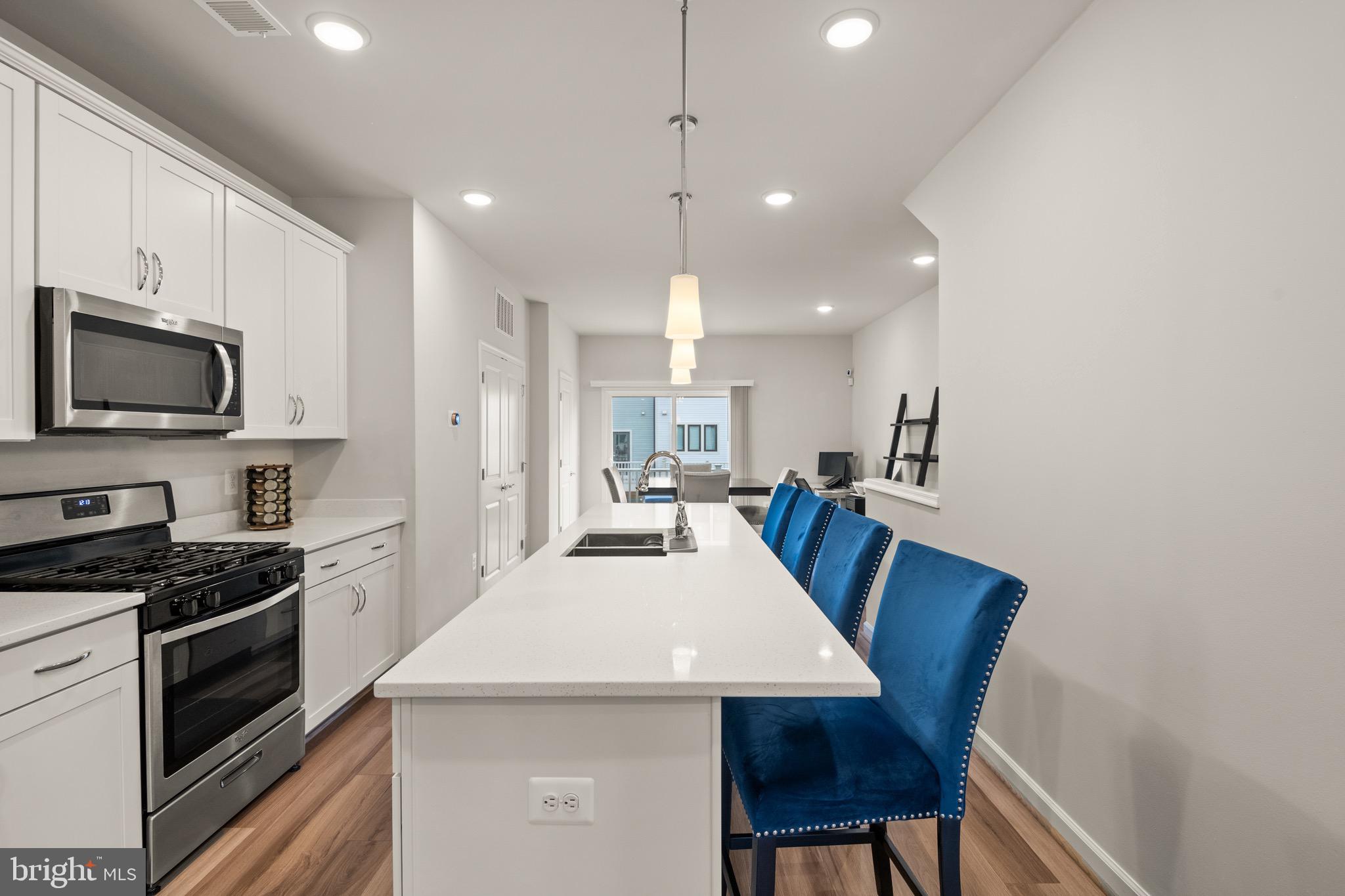 Real estate listing preview #15