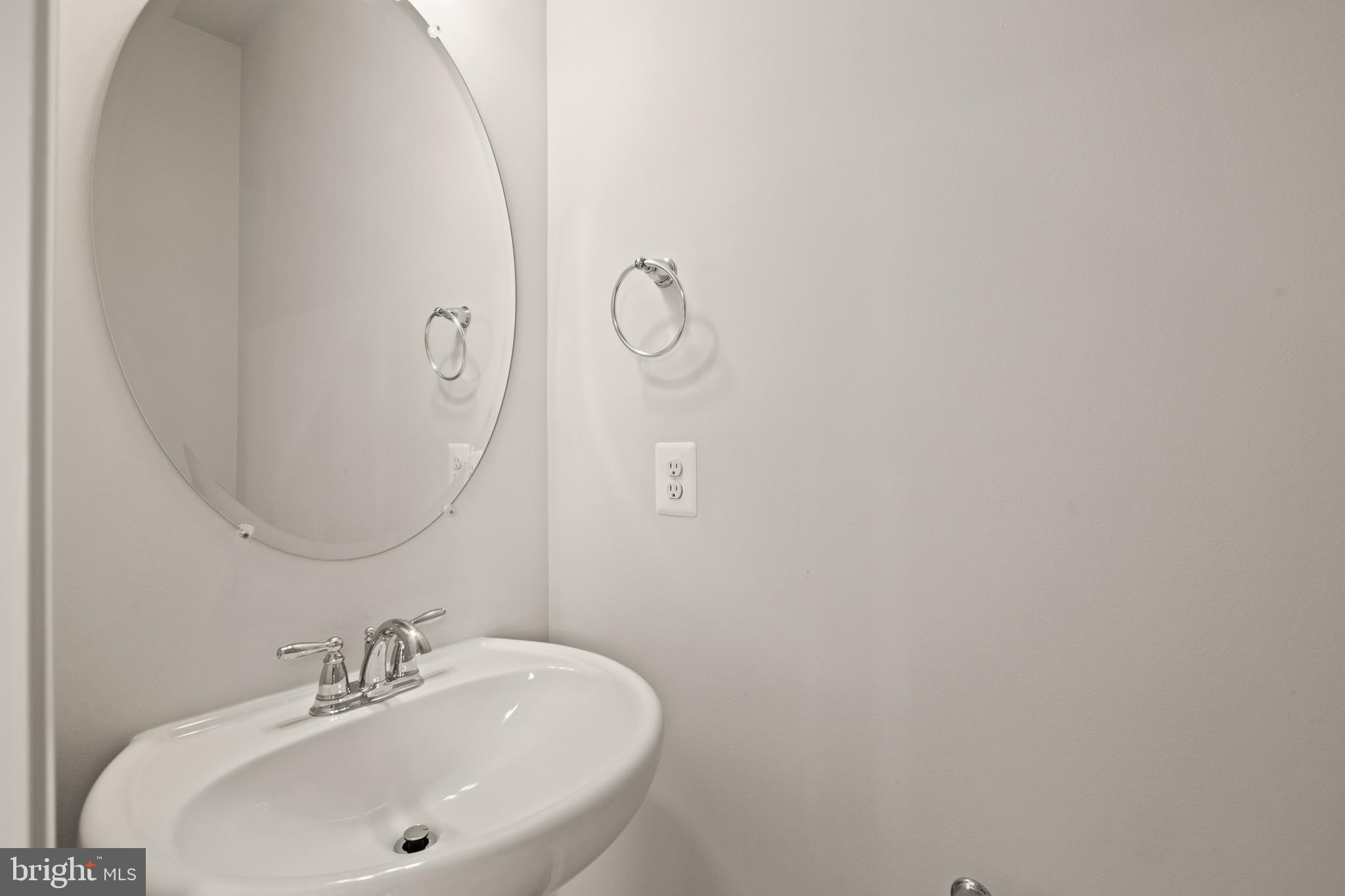 Real estate listing preview #16