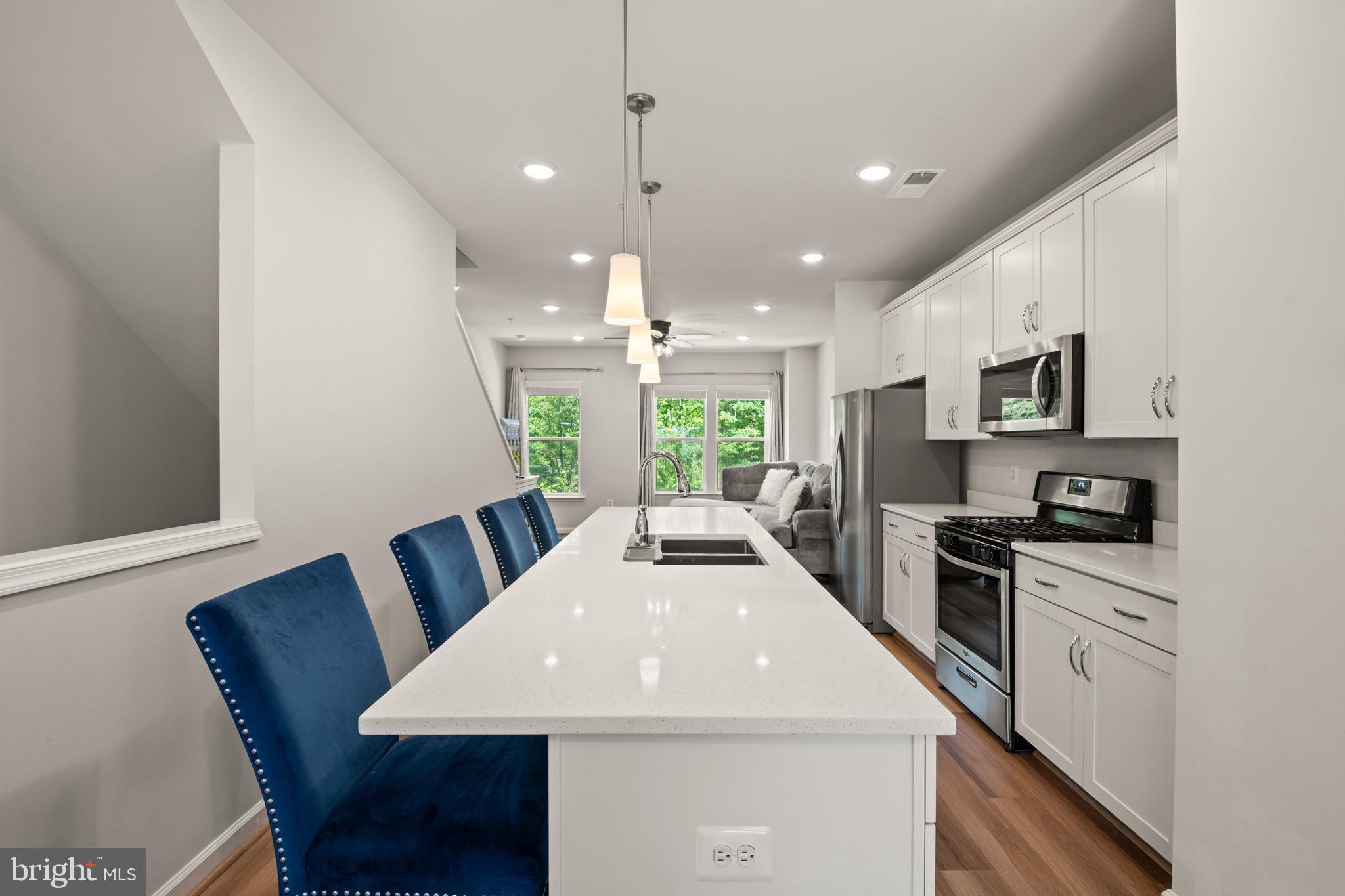 Real estate listing preview #13