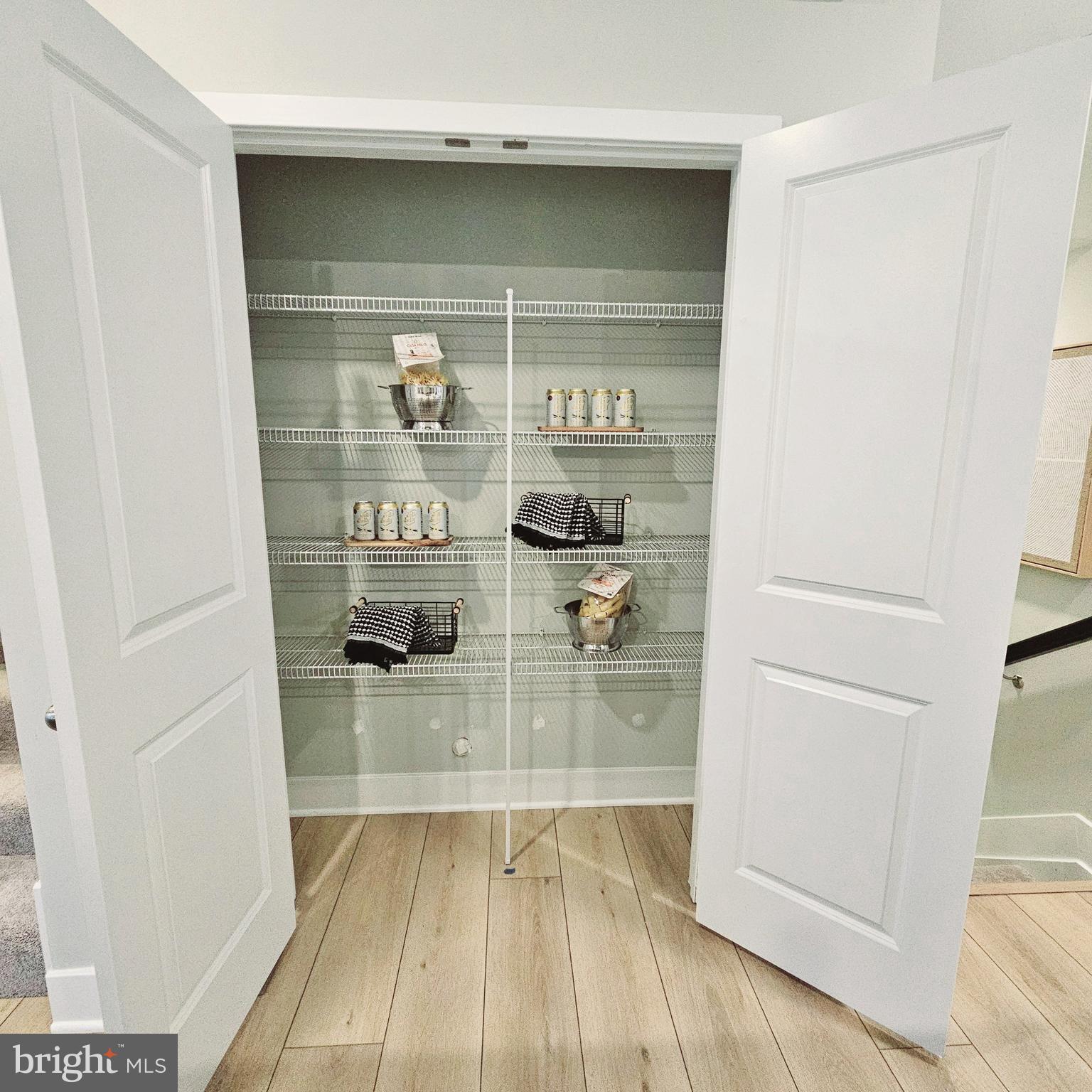 Real estate listing preview #24