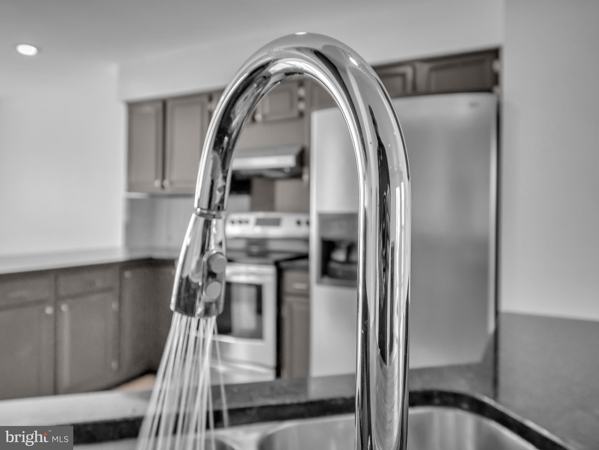 Real estate listing preview #32