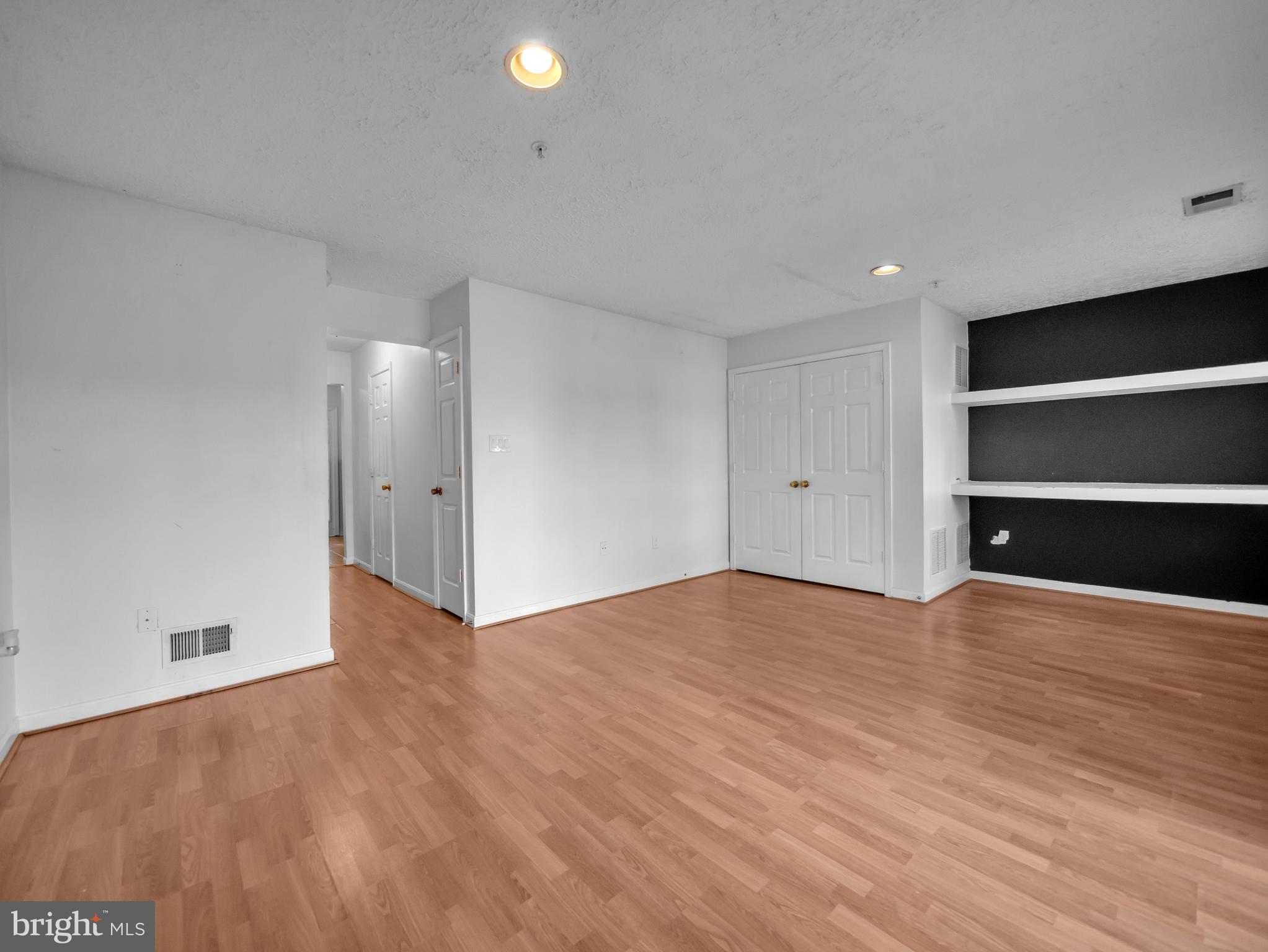 Real estate listing preview #9