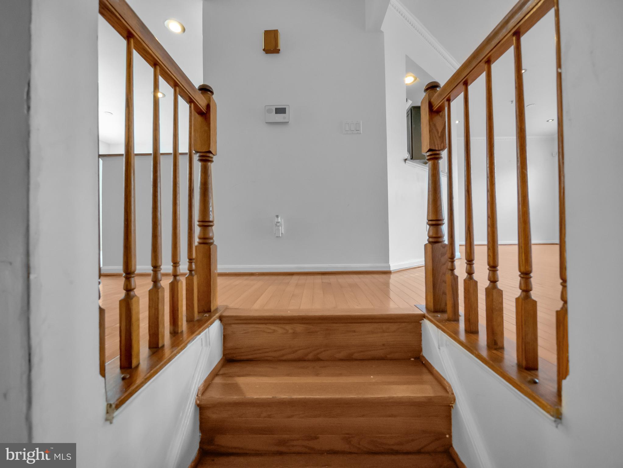 Real estate listing preview #11