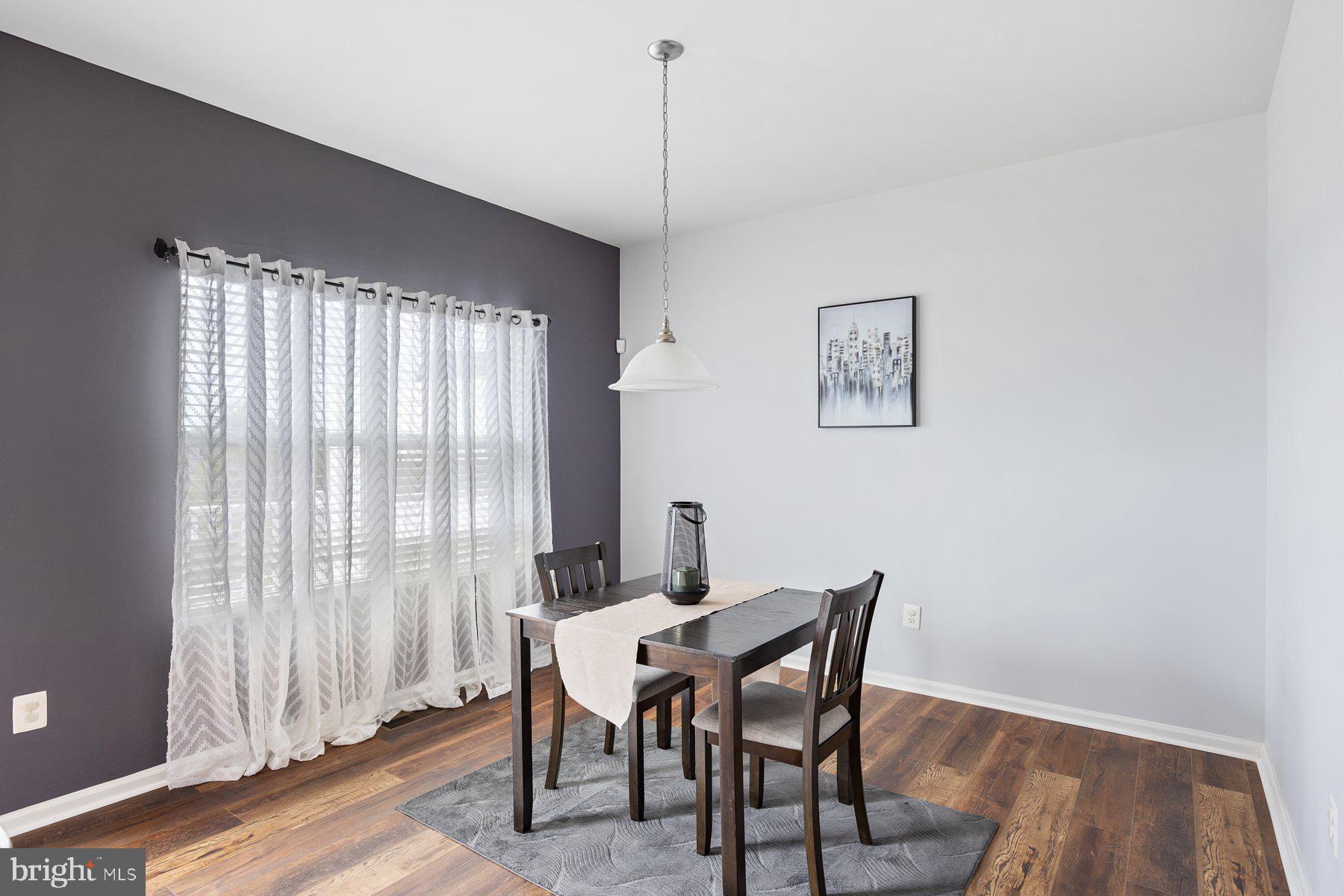 Real estate listing preview #12