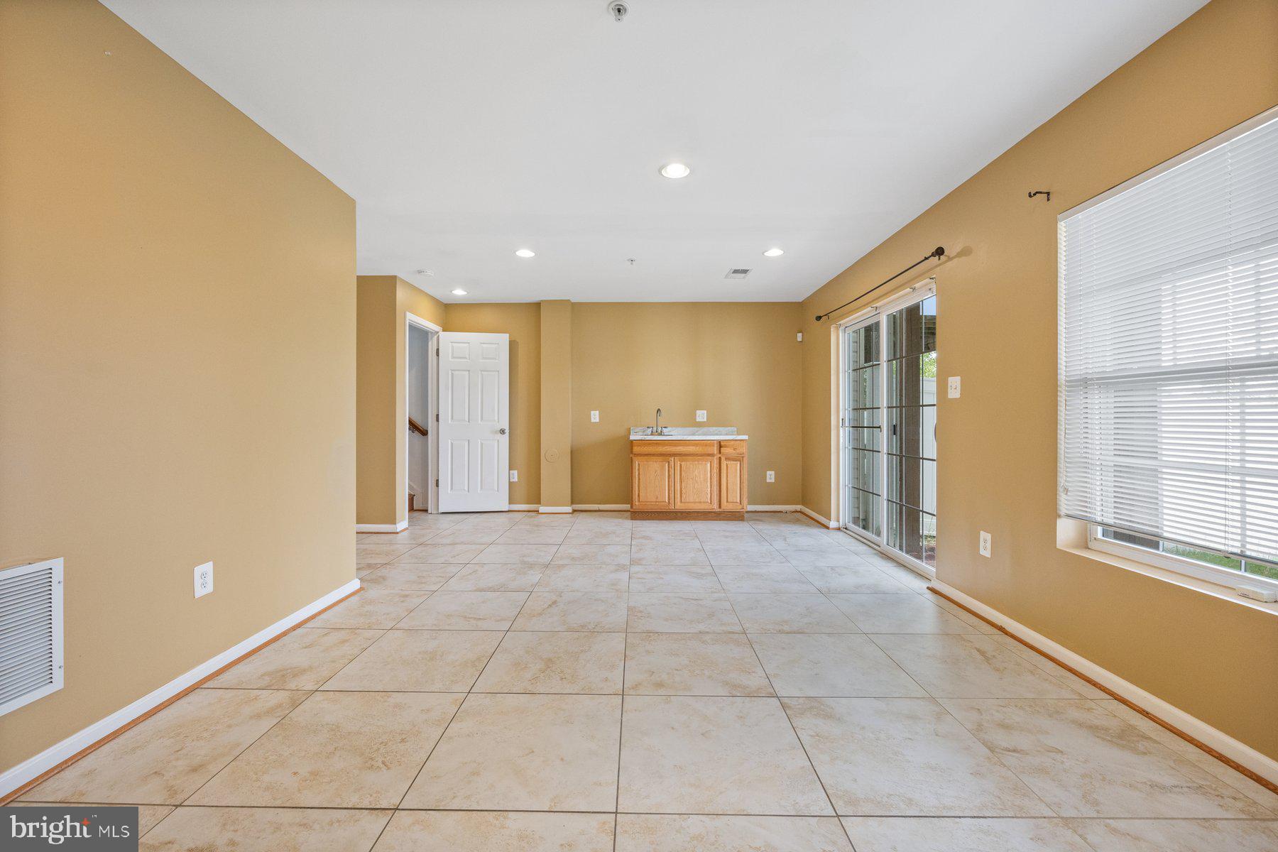 Real estate listing preview #25