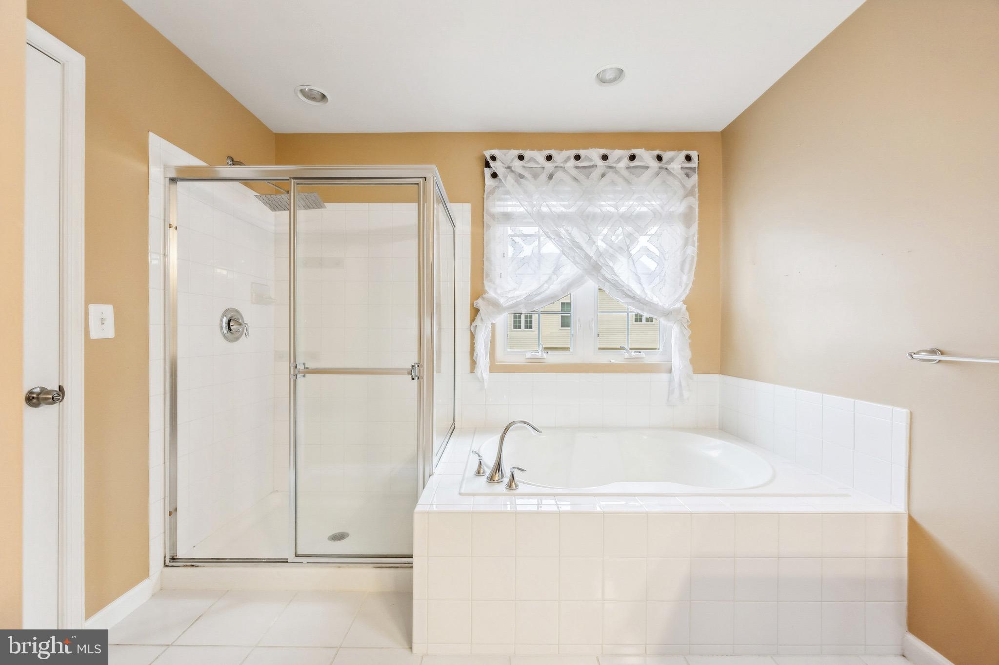 Real estate listing preview #16