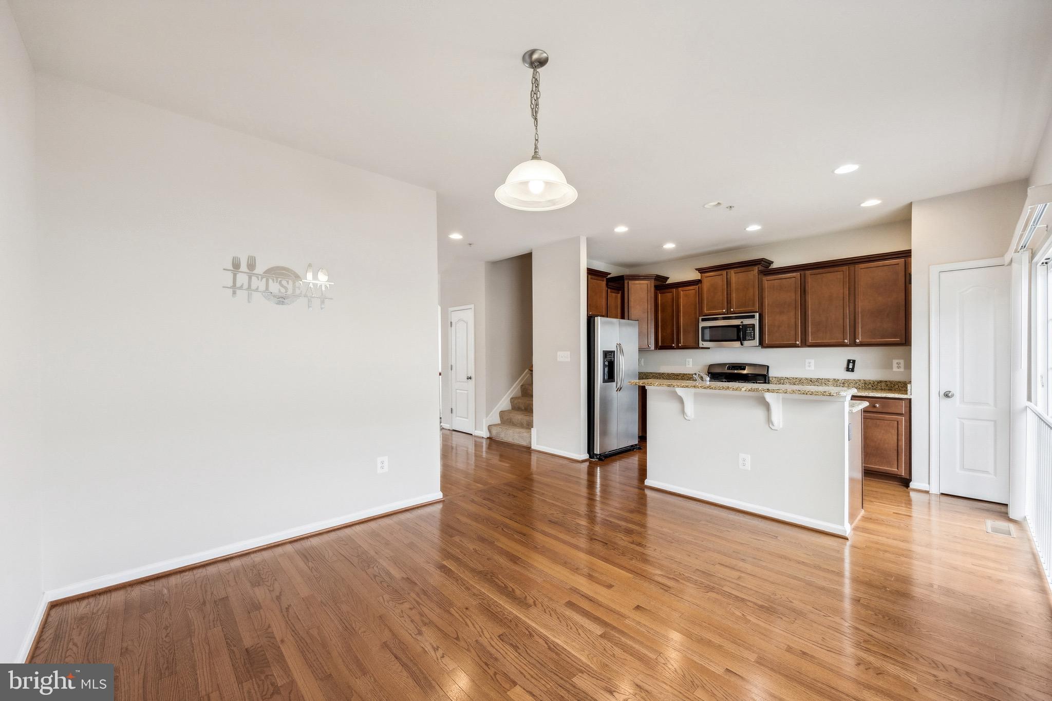 Real estate listing preview #8