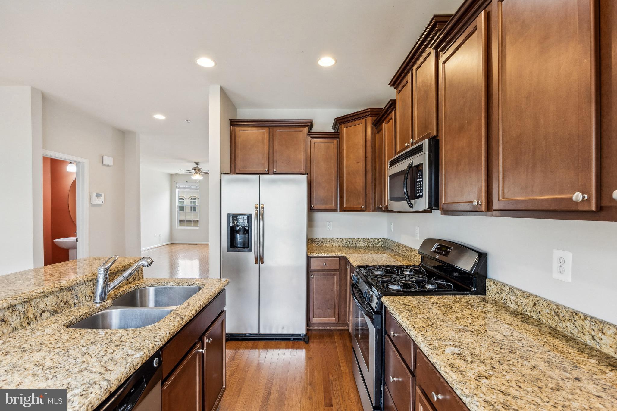 Real estate listing preview #10