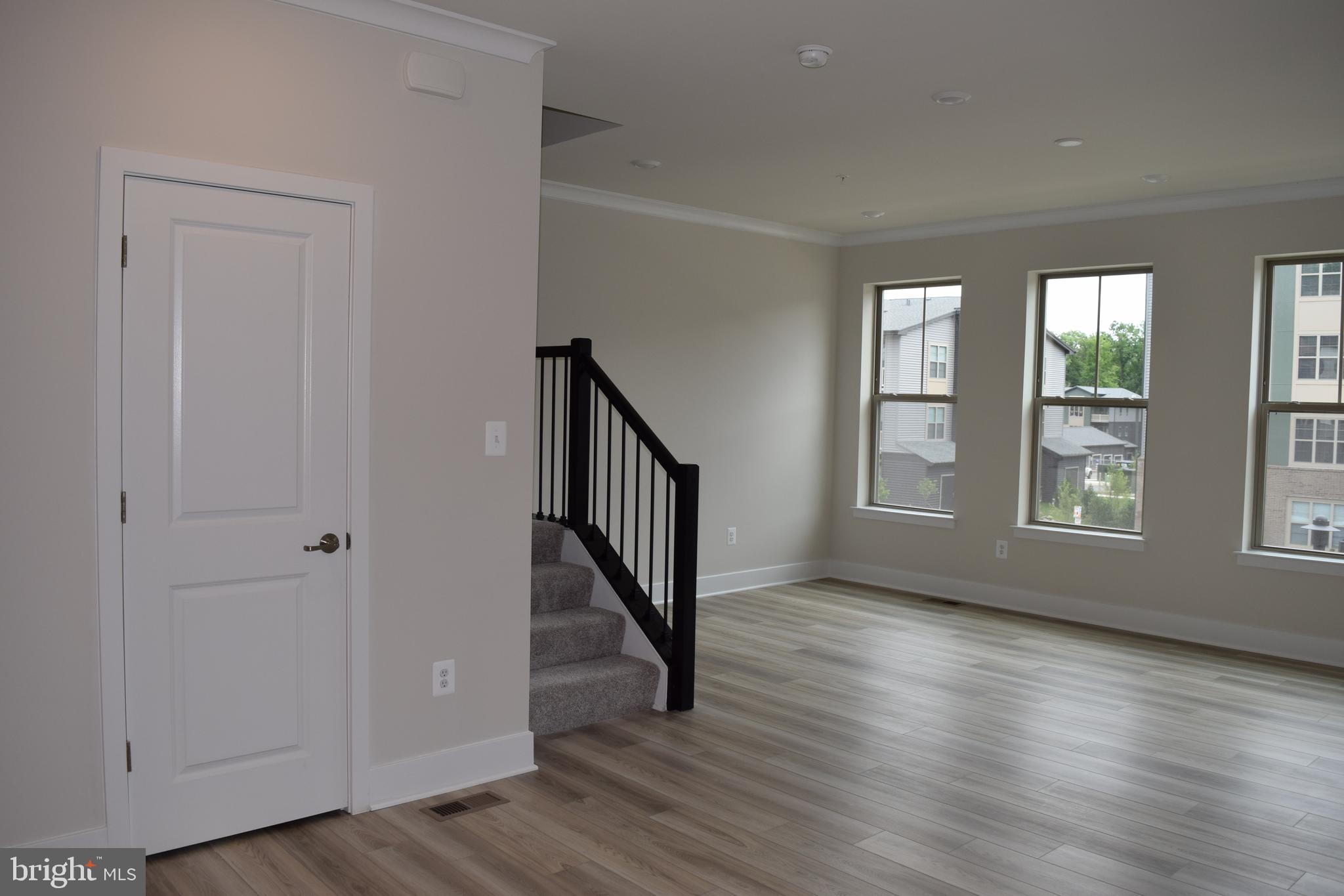 Real estate listing preview #24