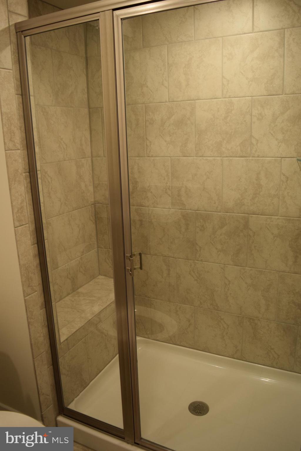 Real estate listing preview #8