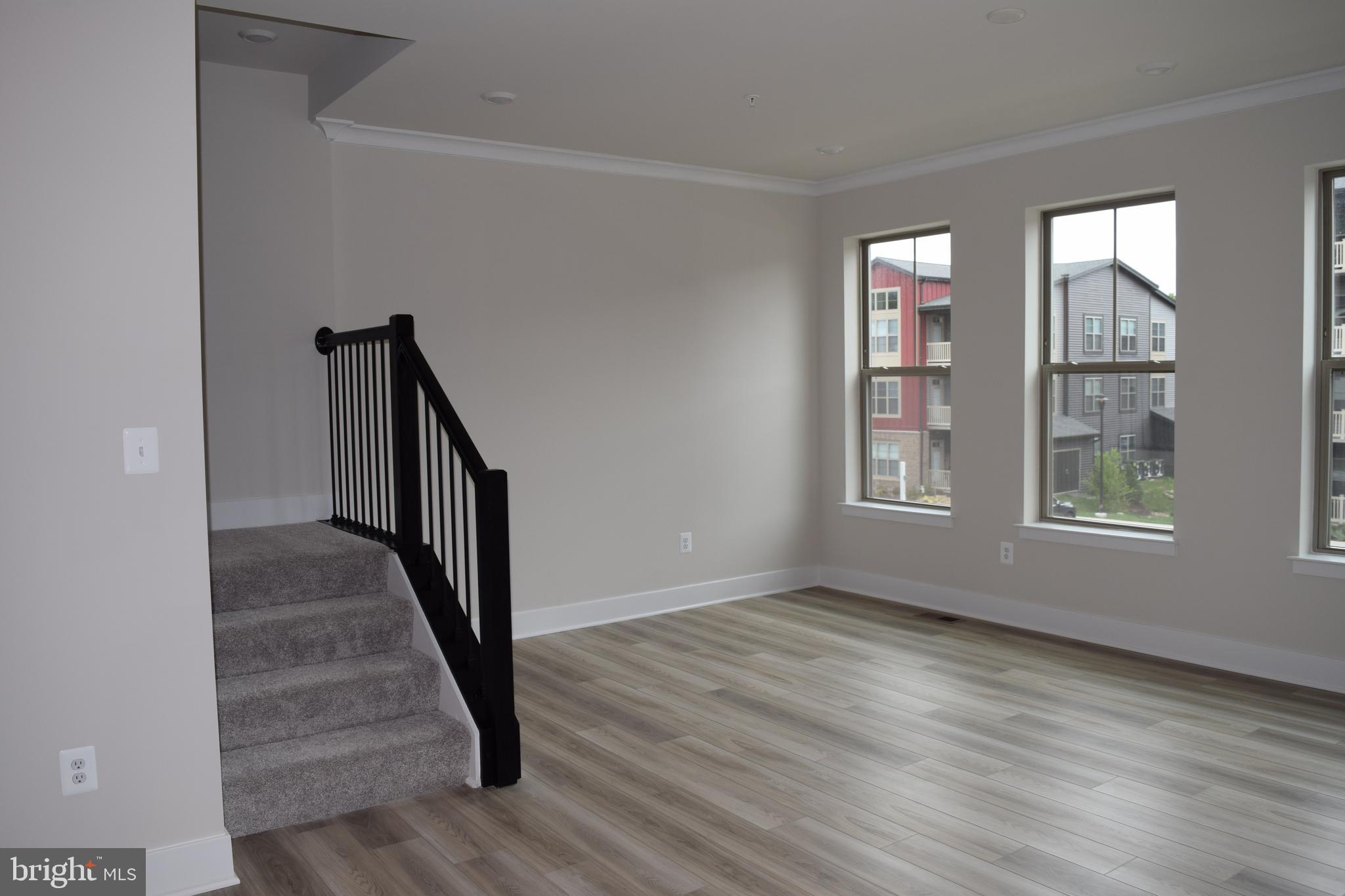 Real estate listing preview #11